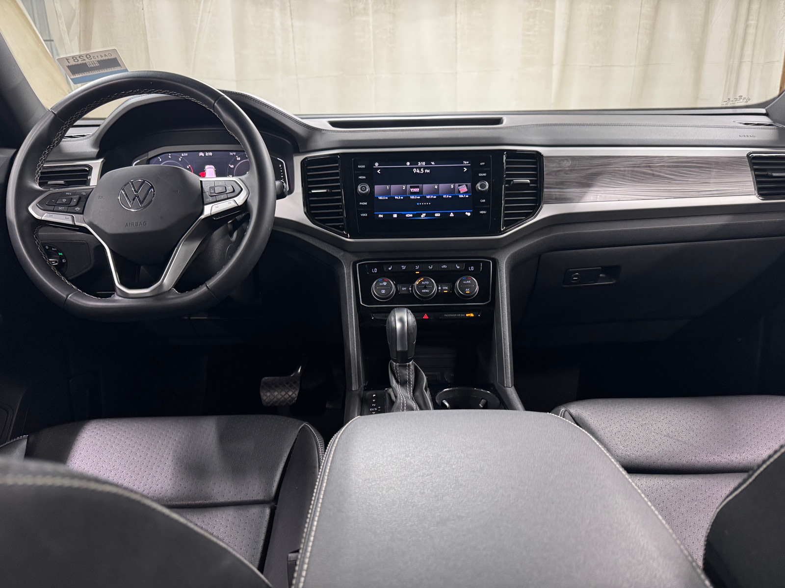 Thumbnail: 2023 Volkswagen Atlas - 2