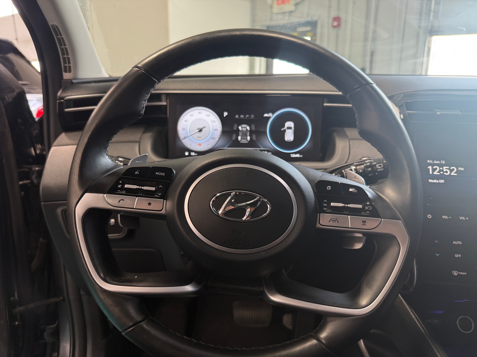 Thumbnail: 2023 Hyundai Tucson - 4