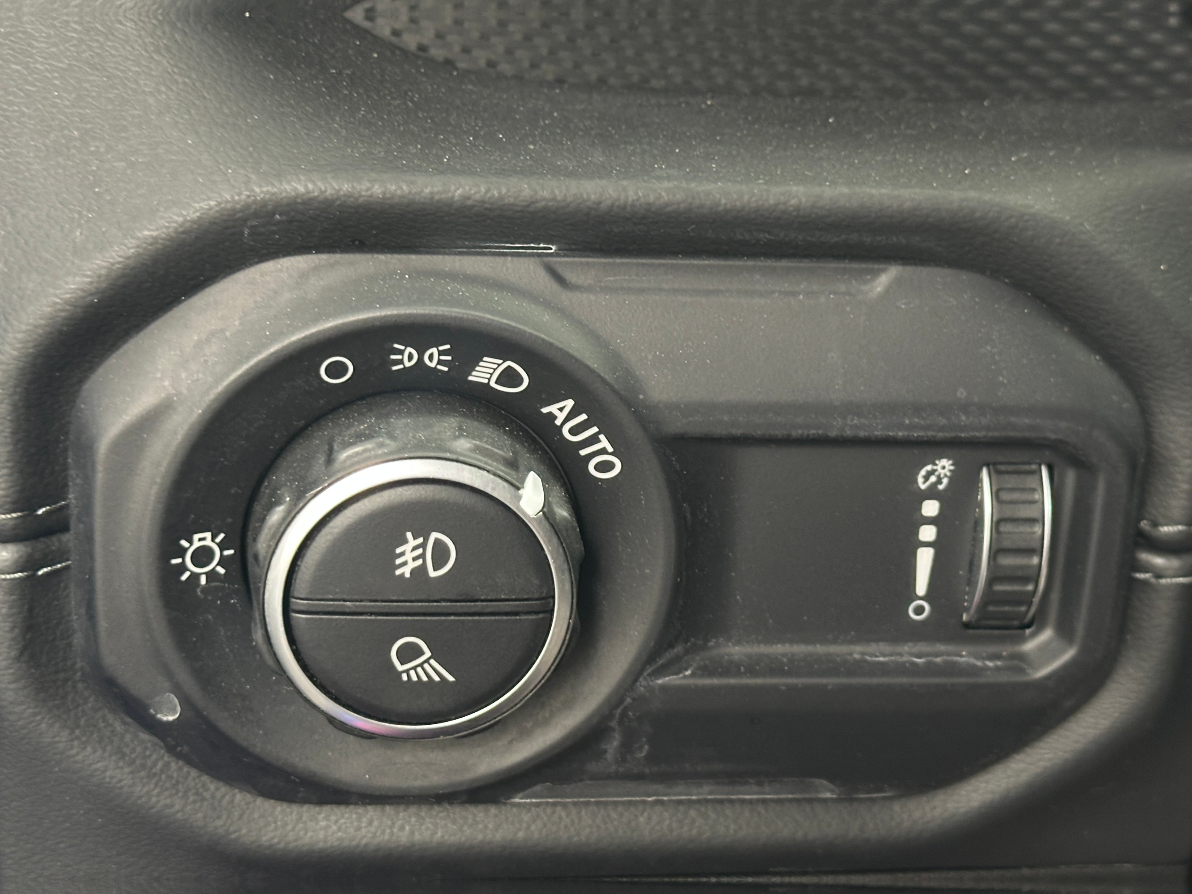 2024 Jeep Gladiator Mojave - Photo 10