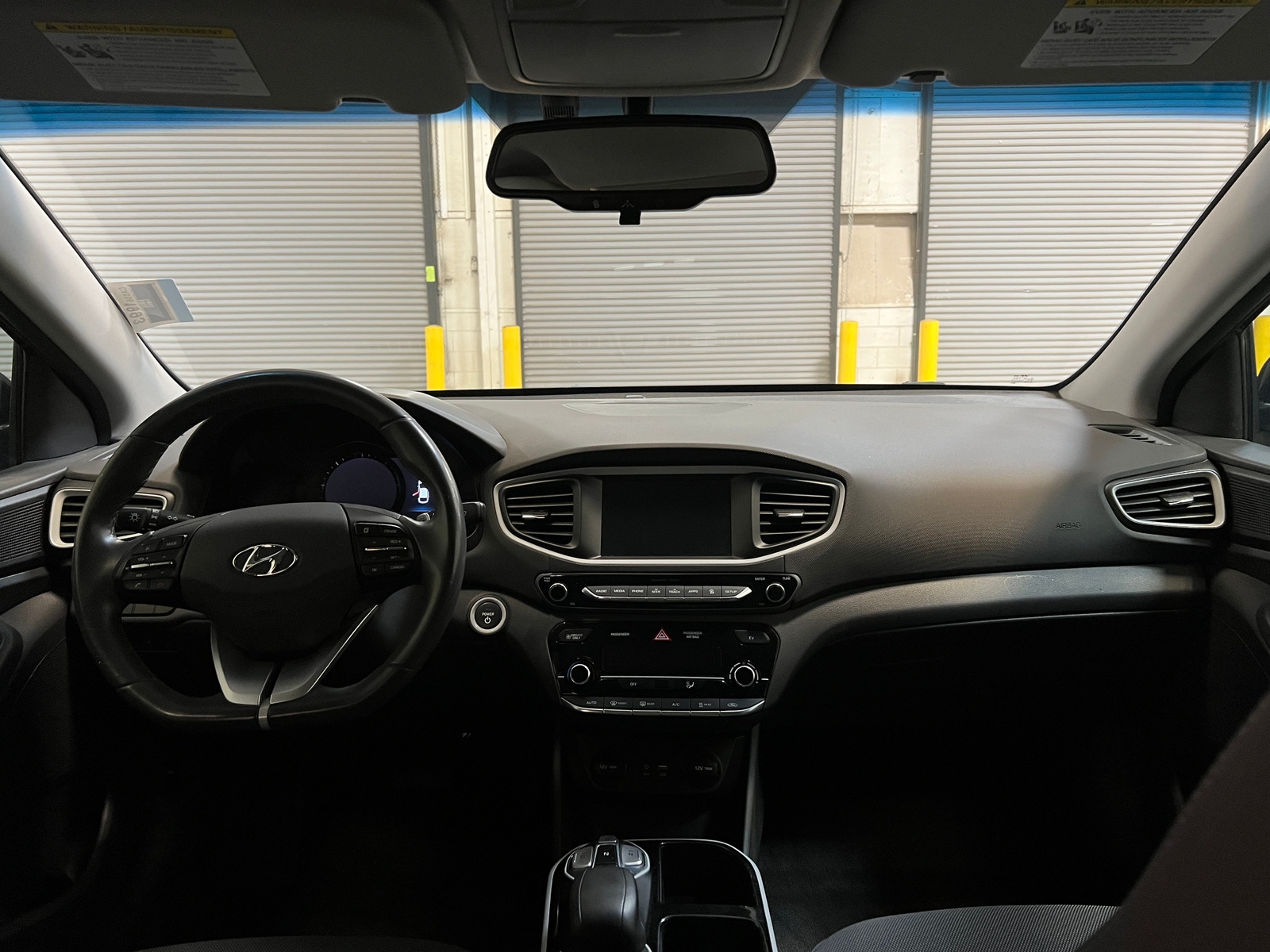 Thumbnail: 2018 Hyundai Ioniq - 3