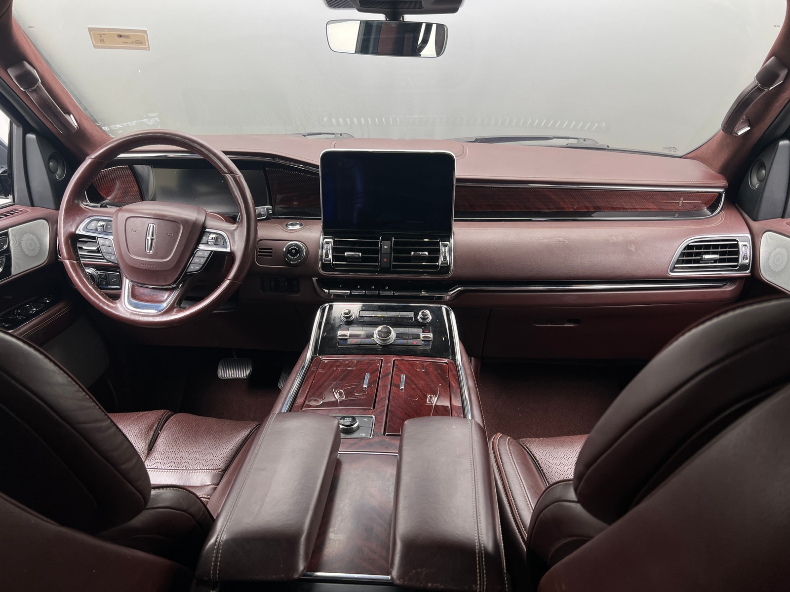 Thumbnail: 2019 Lincoln Navigator L - 2