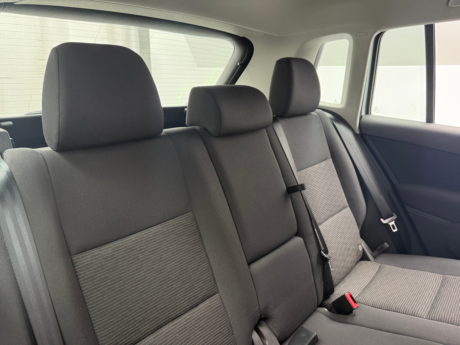 Thumbnail: 2014 Volkswagen Tiguan - 6