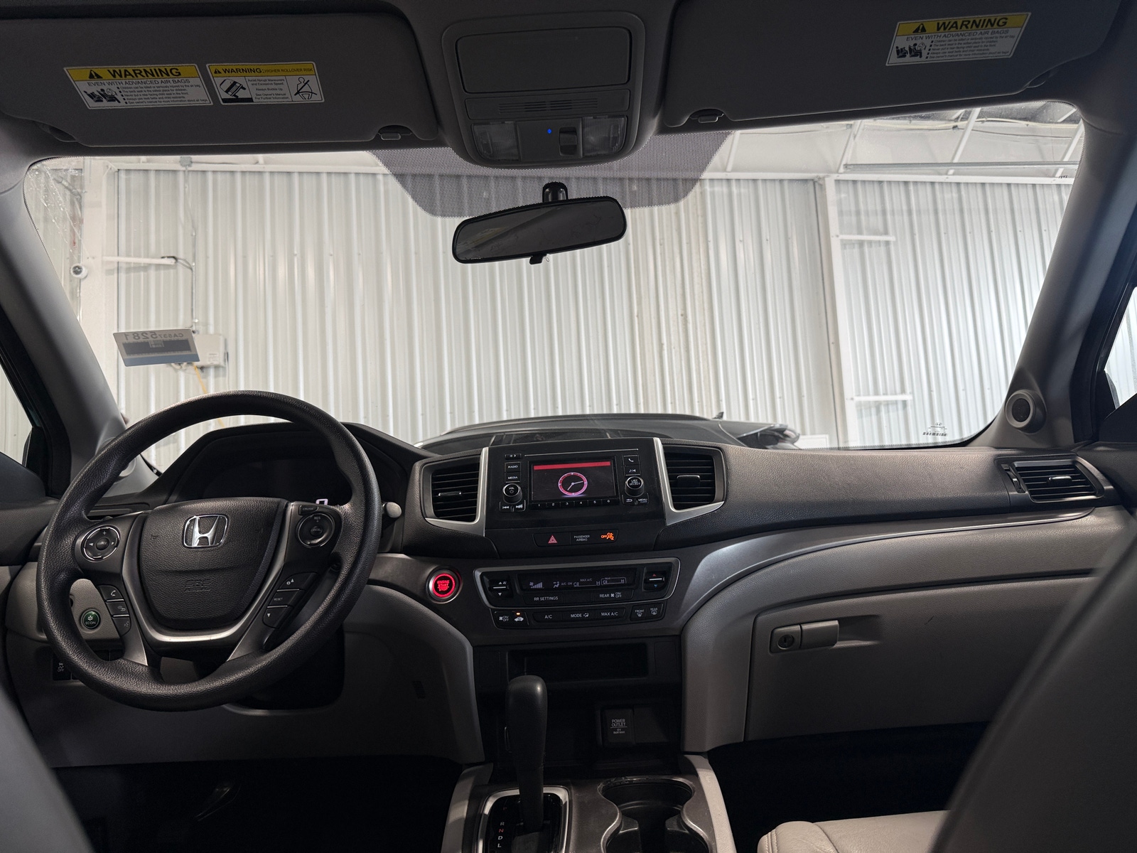 Thumbnail: 2017 Honda Pilot - 3