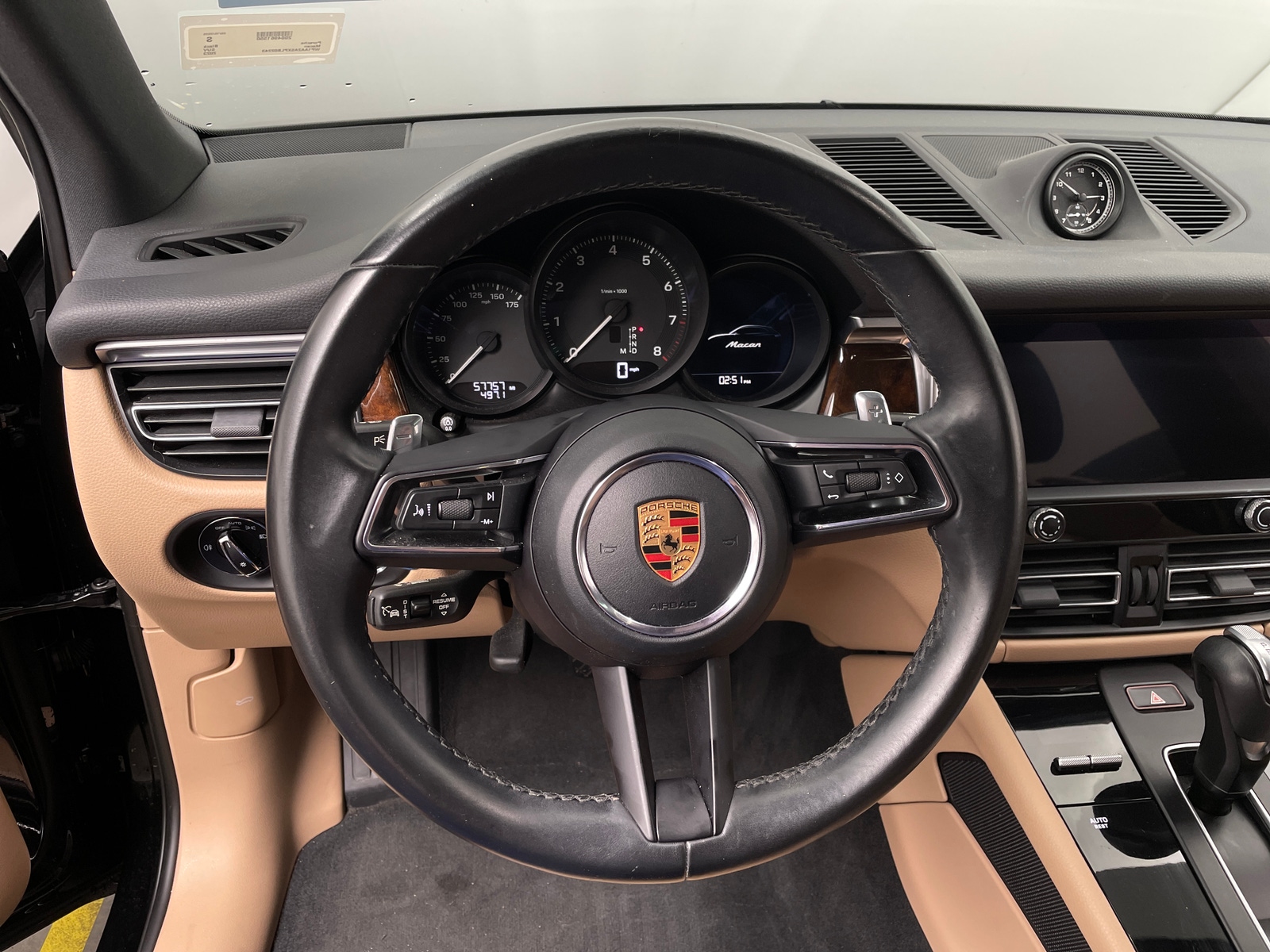 Thumbnail: 2023 Porsche Macan - 4
