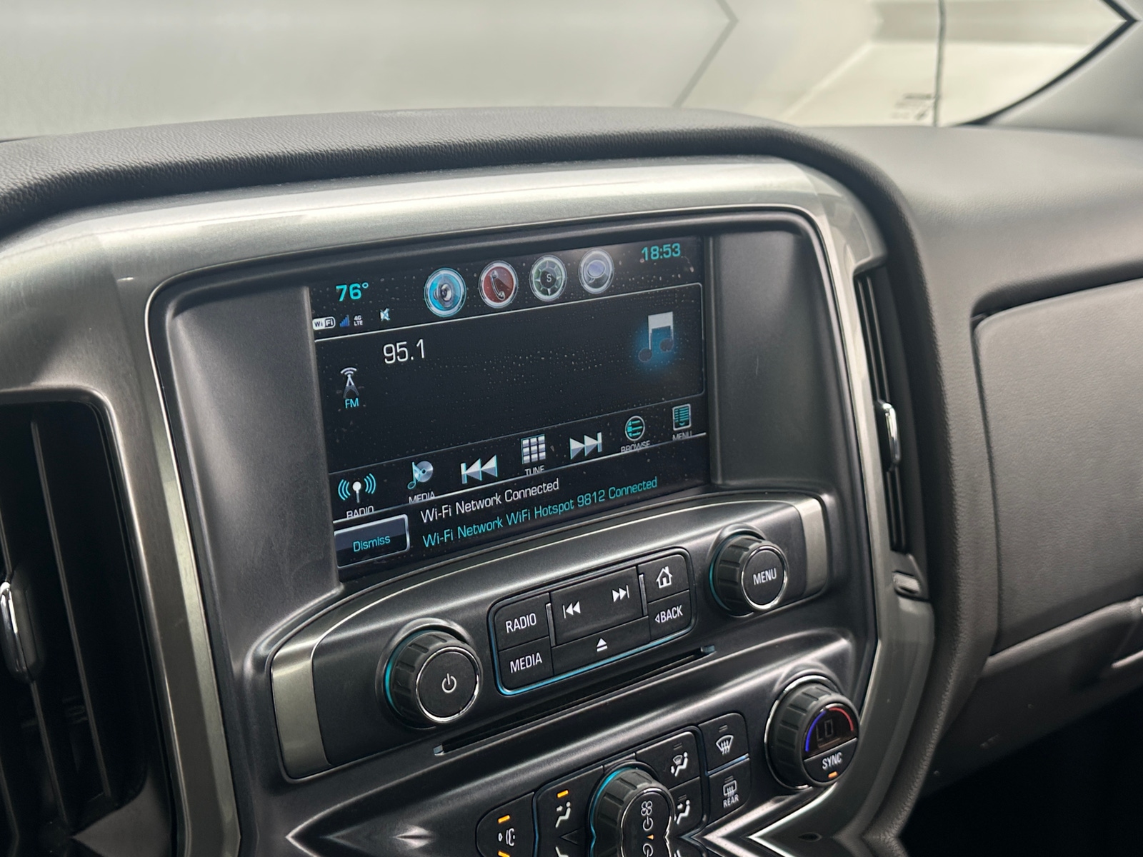 Thumbnail: 2019 Chevrolet Silverado 1500 - 4