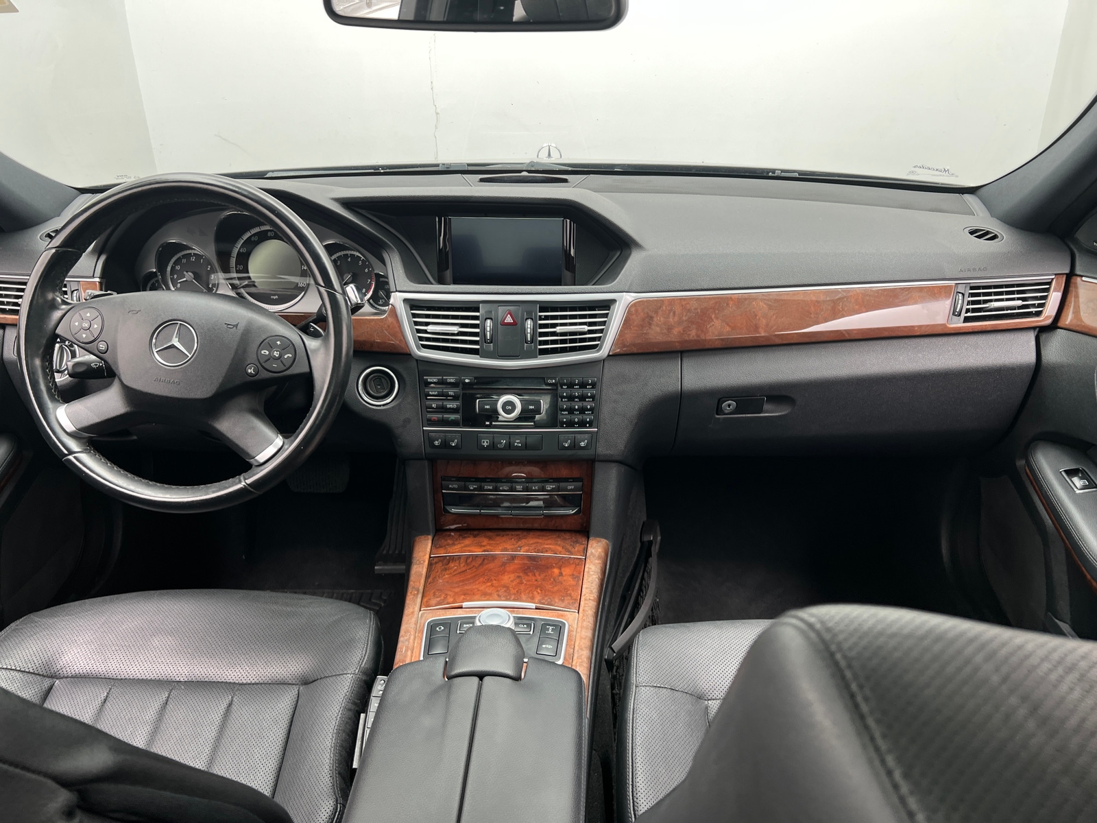Thumbnail: 2011 Mercedes-Benz E-Class - 2