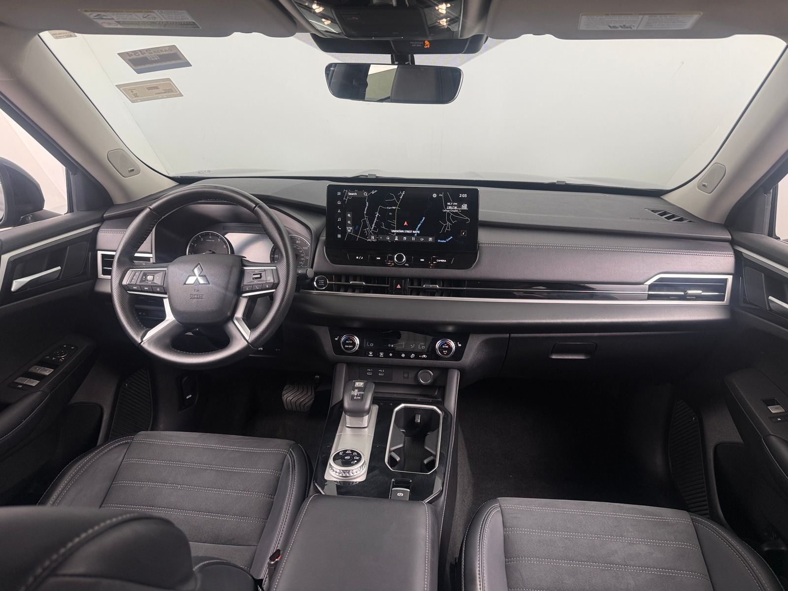 Thumbnail: 2025 Mitsubishi Outlander - 2
