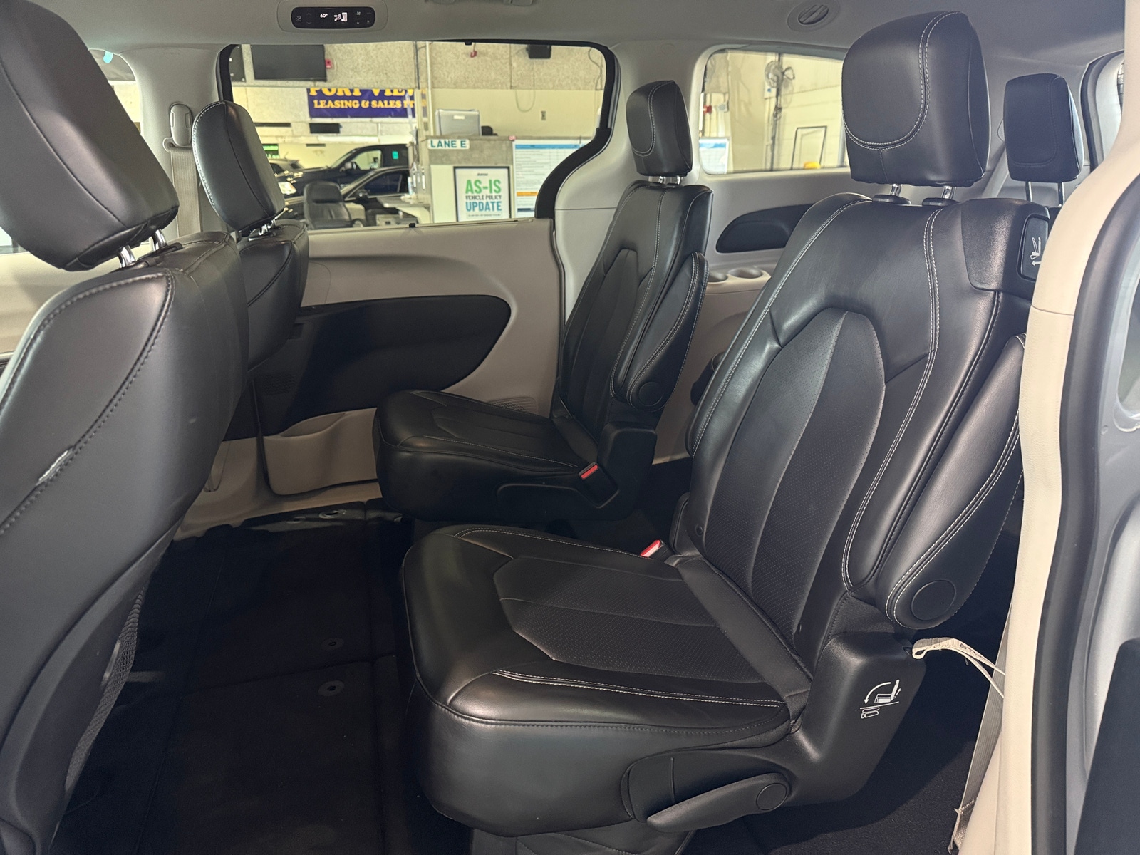 Thumbnail: 2024 Chrysler Pacifica - 5
