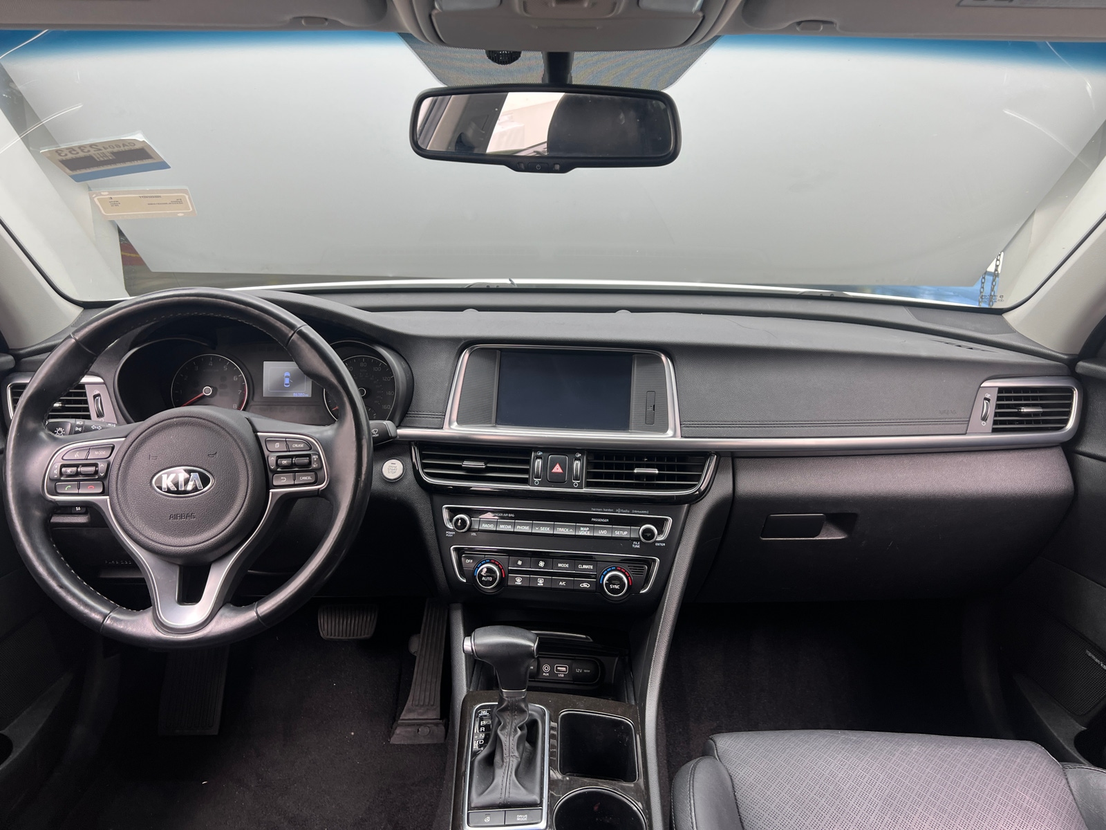 Thumbnail: 2016 Kia Optima - 3