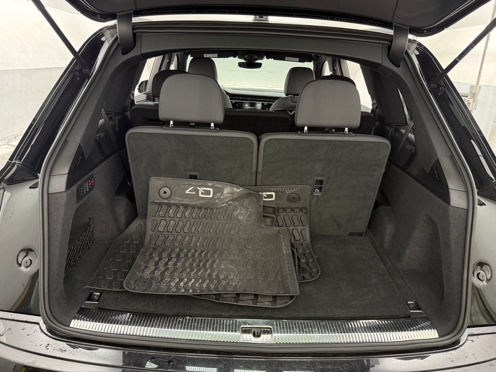 Thumbnail: 2021 Audi Q7 - 6