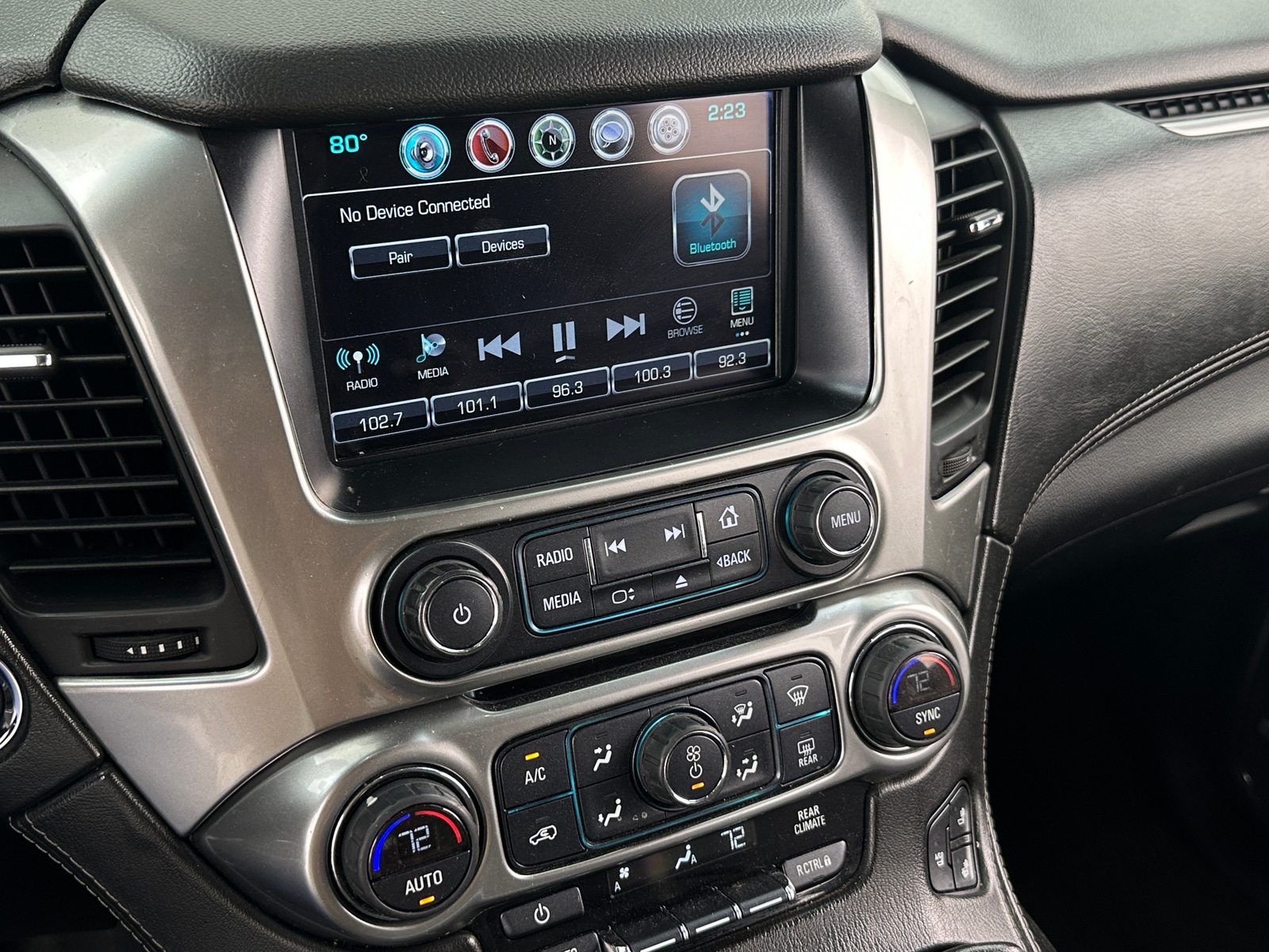 Thumbnail: 2016 Chevrolet Suburban - 3