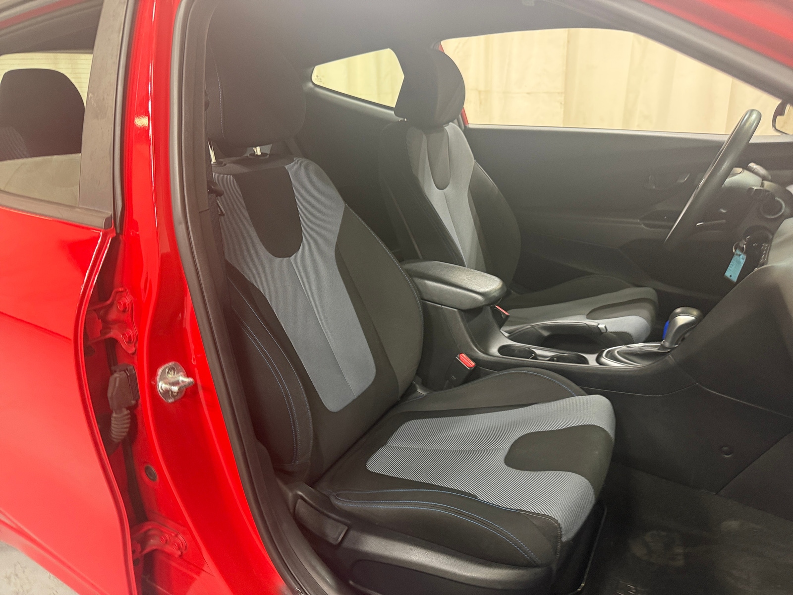 Thumbnail: 2019 Hyundai Veloster - 2