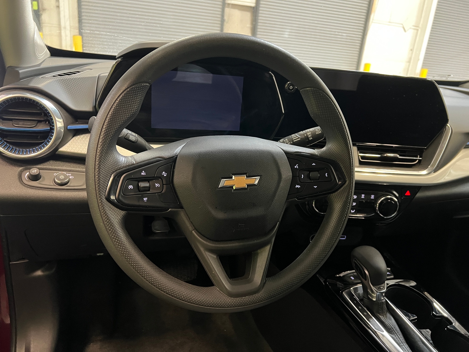 Thumbnail: 2025 Chevrolet Trax - 5