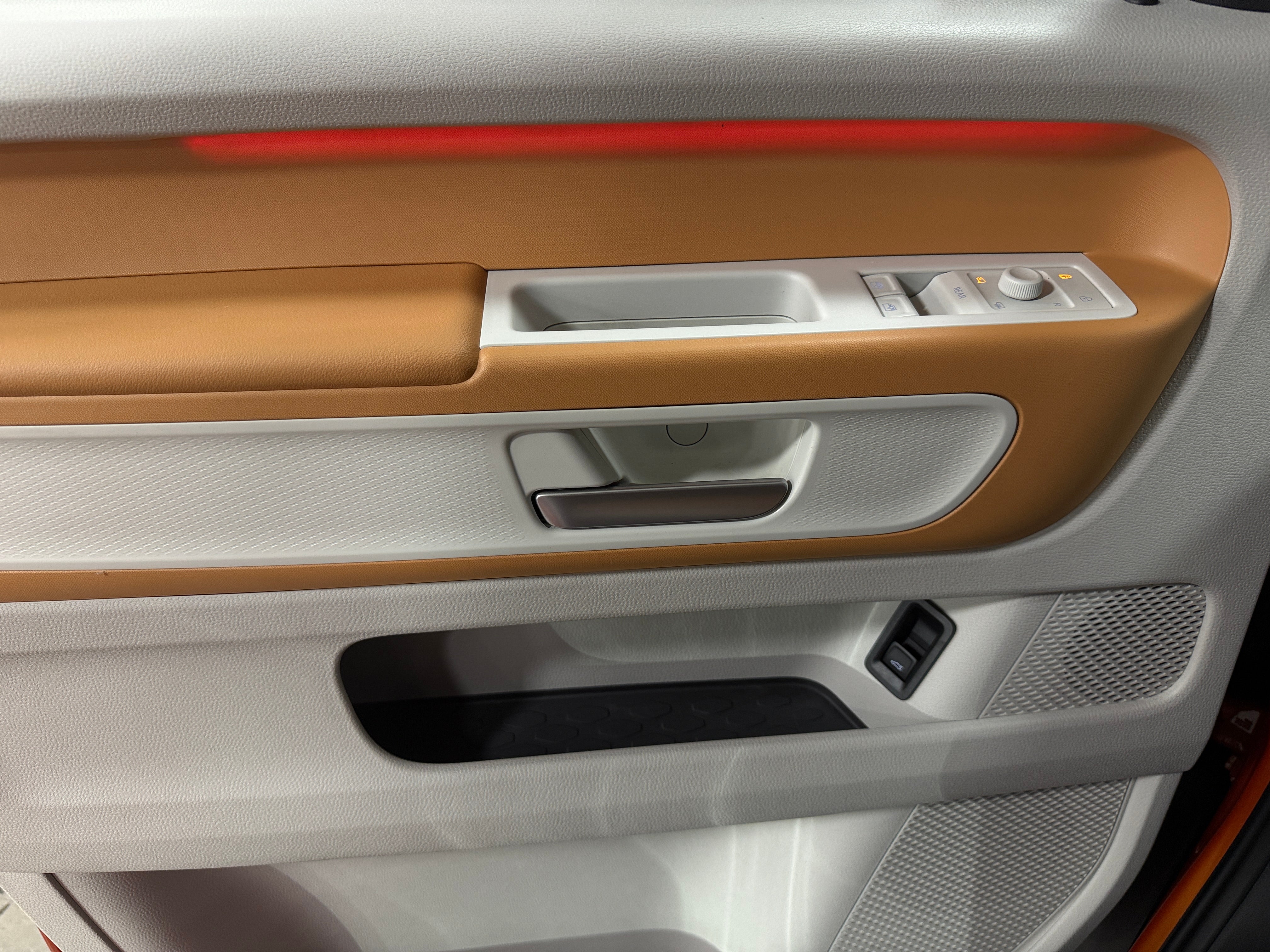 Used 2025 Volkswagen ID. Buzz PRO S PLus with VIN WVGNYVEB0SH056428 for sale in Oak Creek, WI