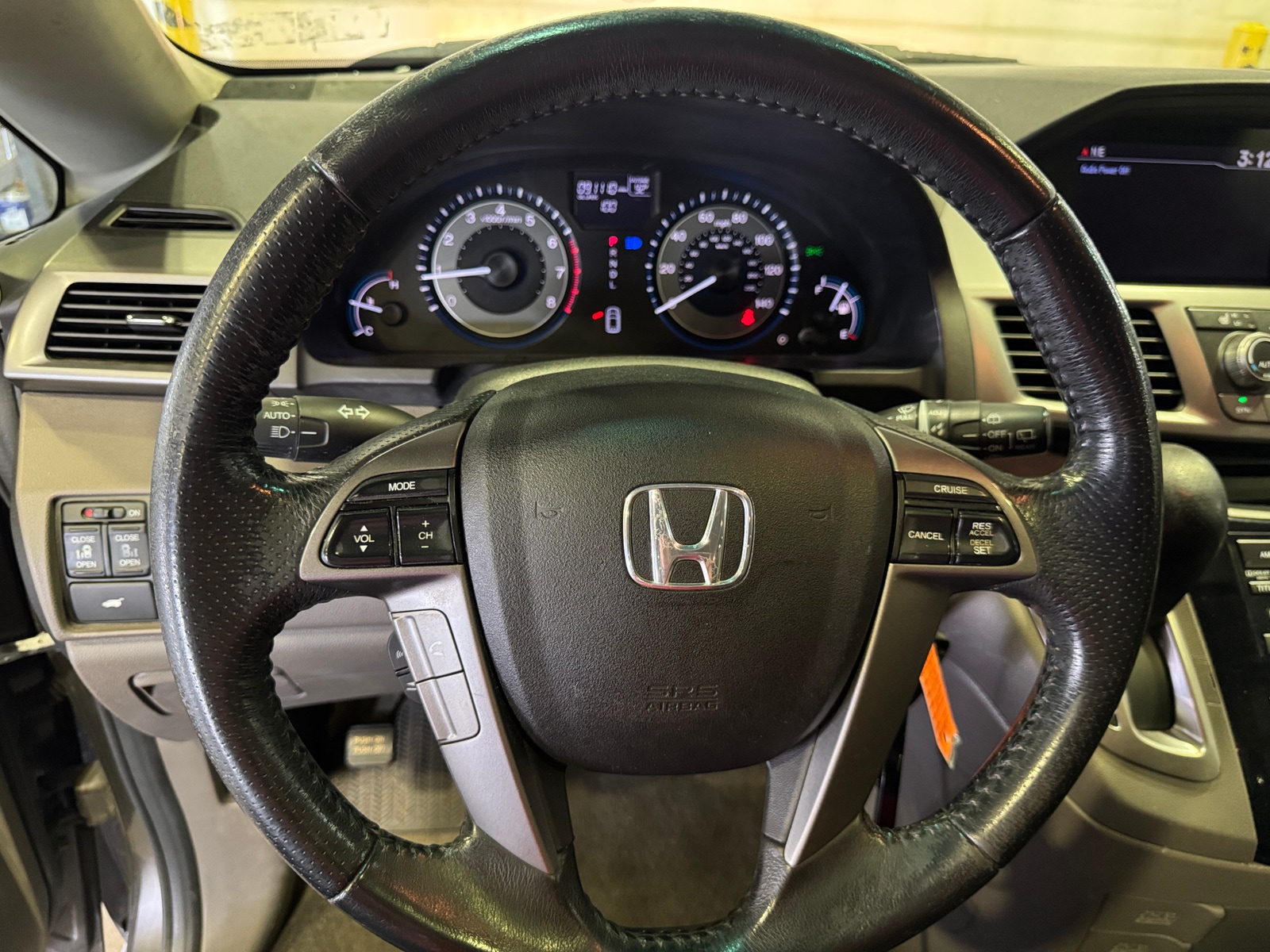 Thumbnail: 2011 Honda Odyssey - 4
