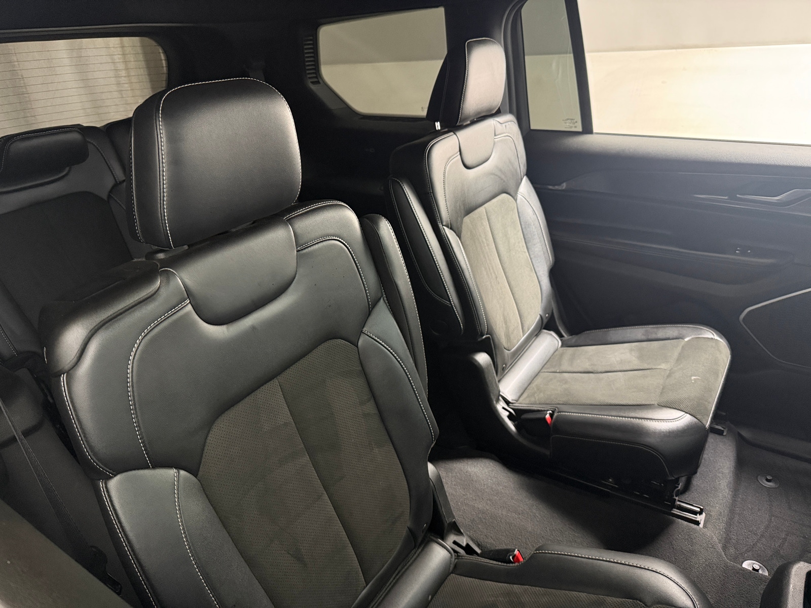 Thumbnail: 2022 Jeep Grand Cherokee L - 5