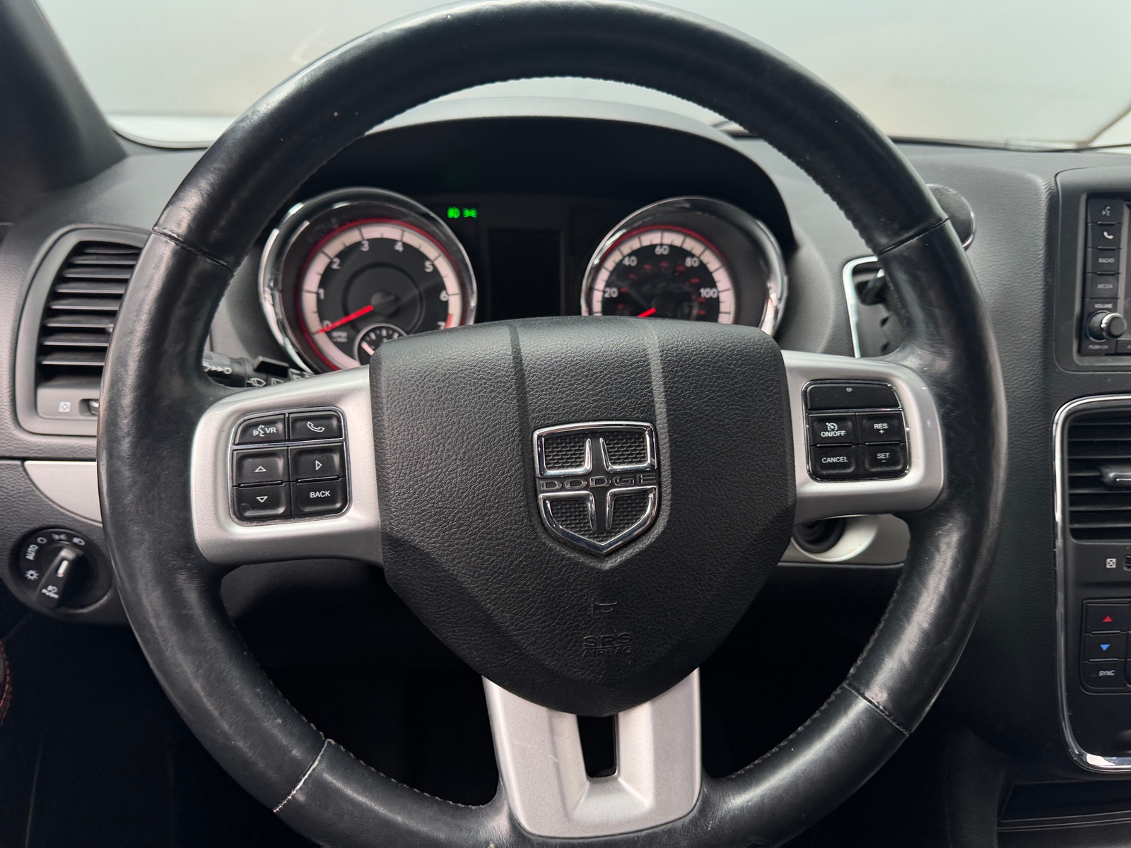 Thumbnail: 2017 Dodge Grand Caravan - 4