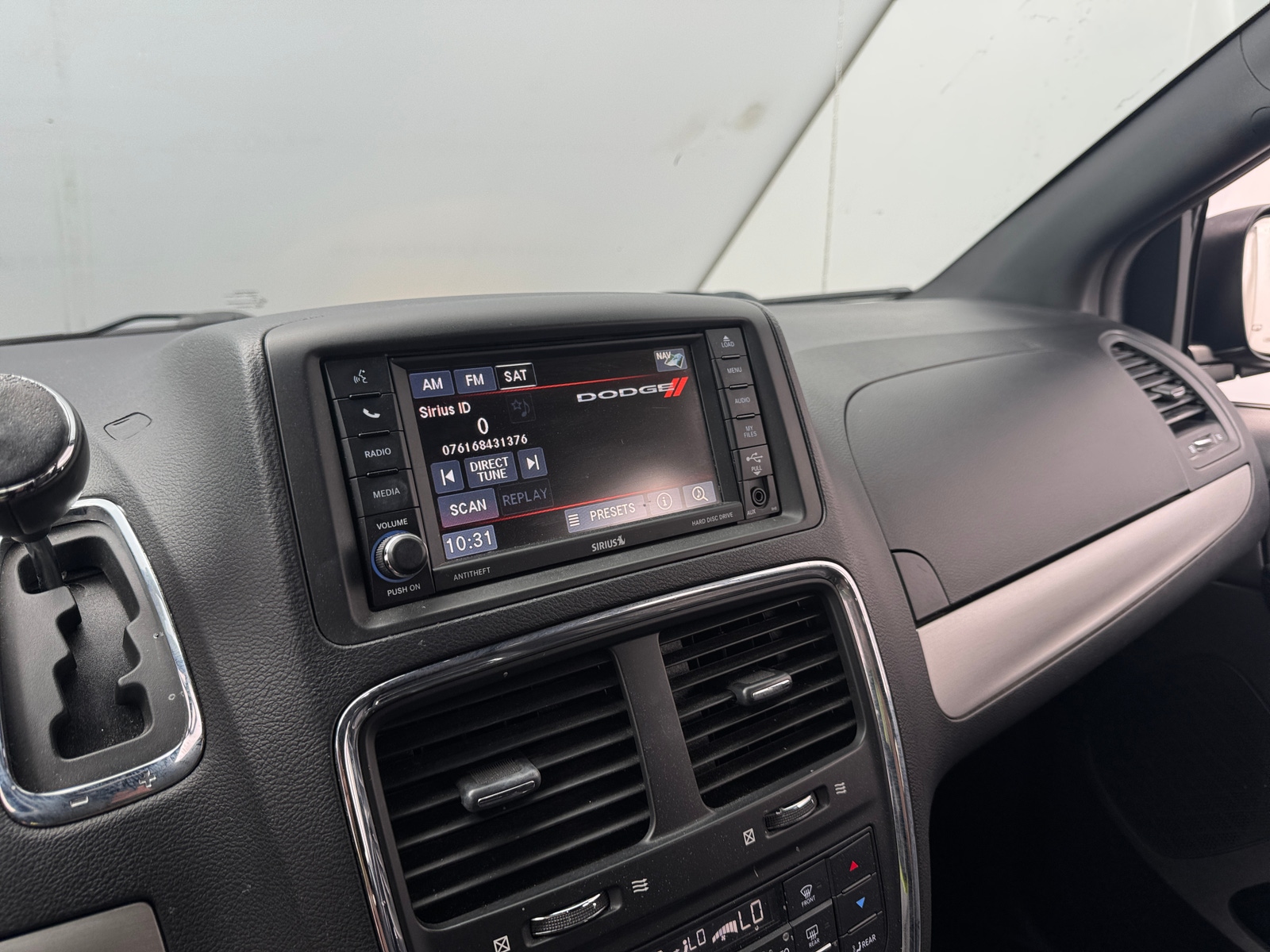Thumbnail: 2017 Dodge Grand Caravan - 3