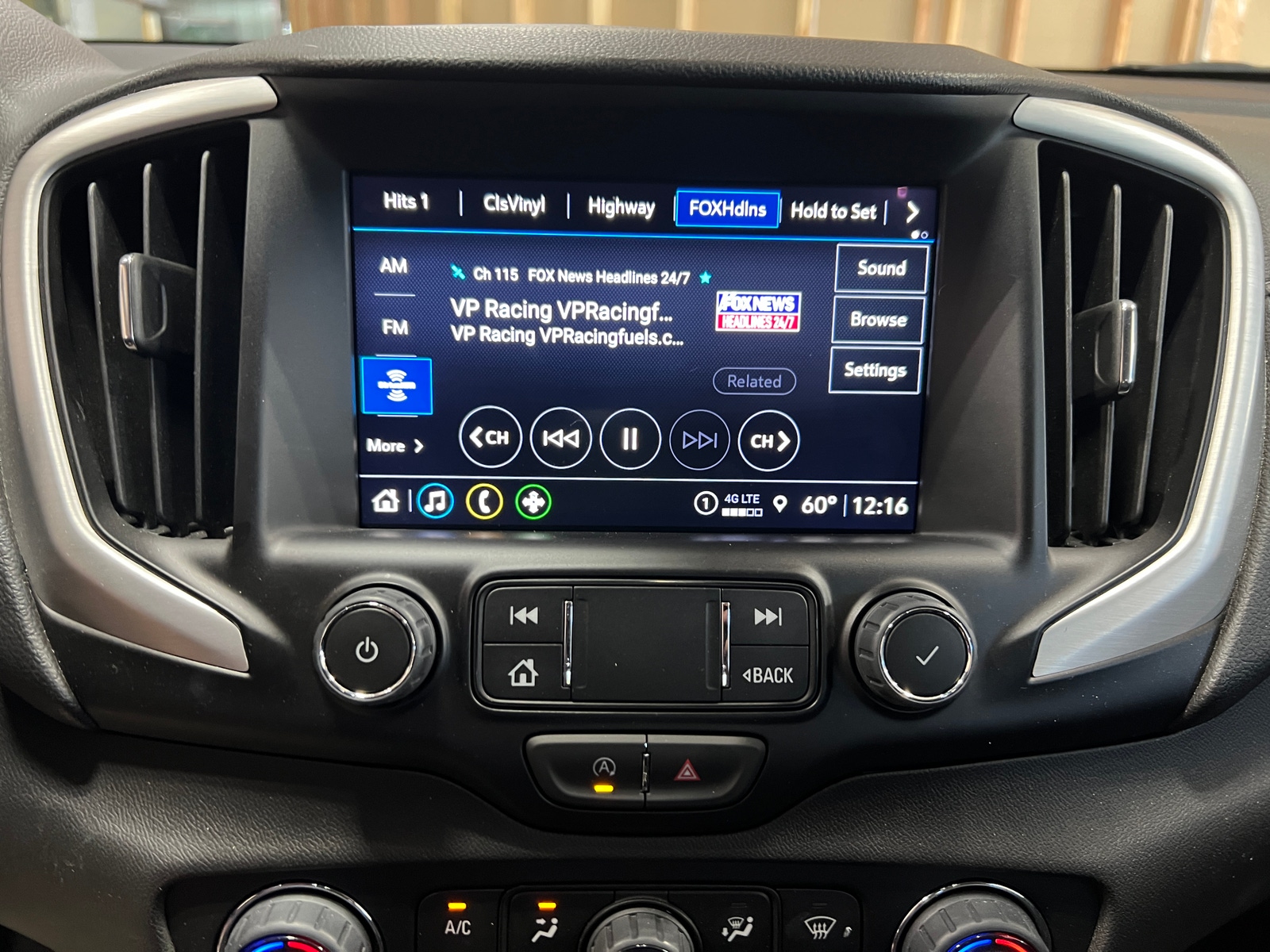 Thumbnail: 2024 GMC Terrain - 3