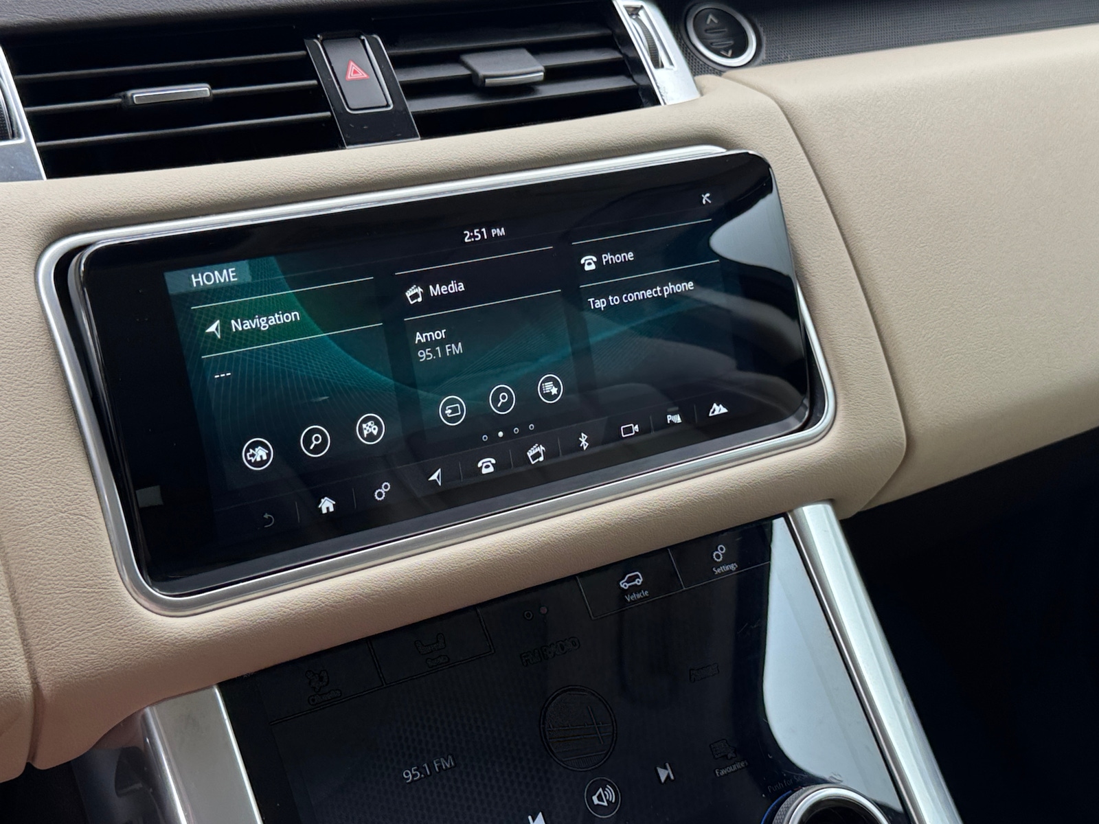Thumbnail: 2020 Land Rover Range Rover Sport - 3