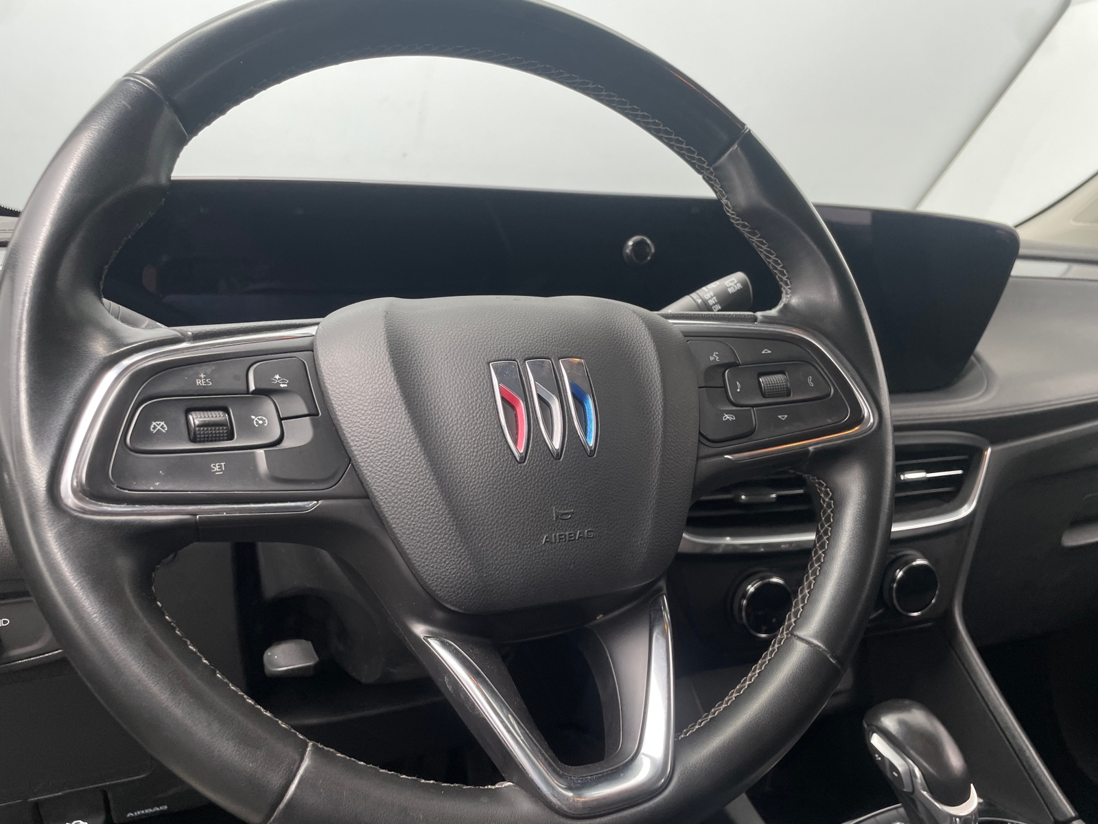 Thumbnail: 2024 Buick Encore GX - 4