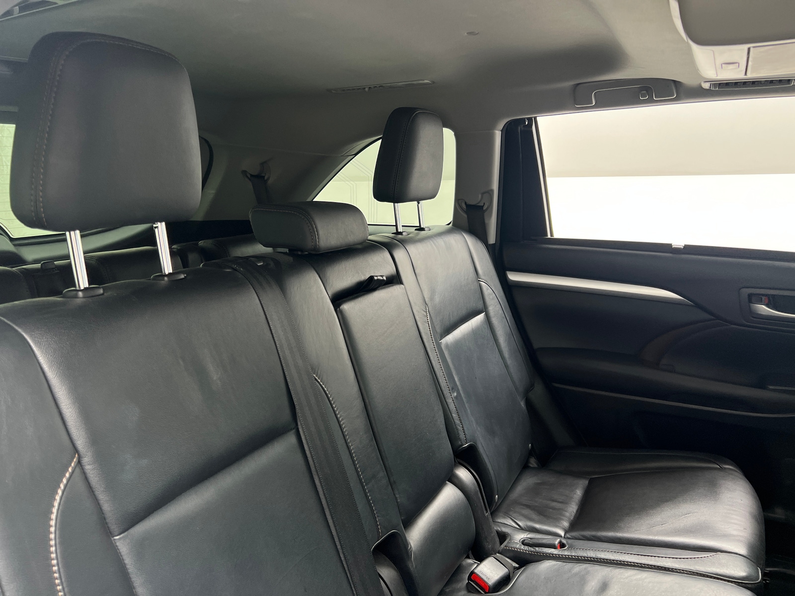 Thumbnail: 2016 Toyota Highlander - 5