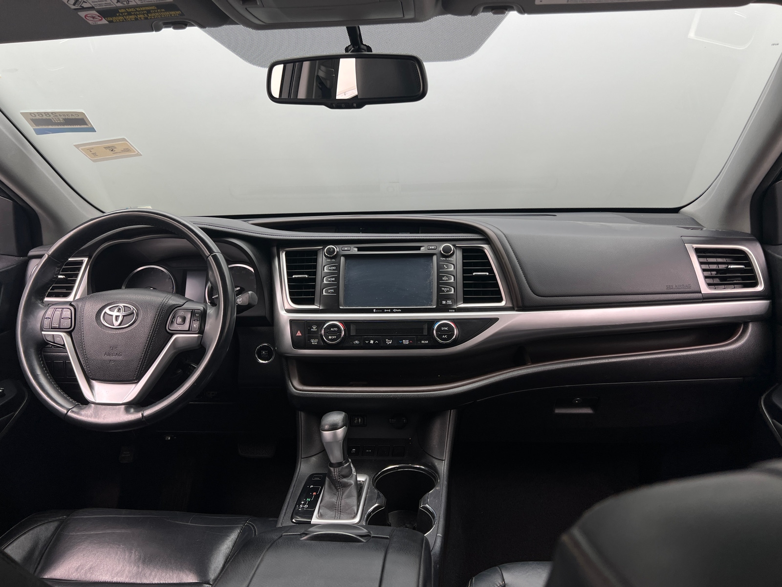 Thumbnail: 2016 Toyota Highlander - 2