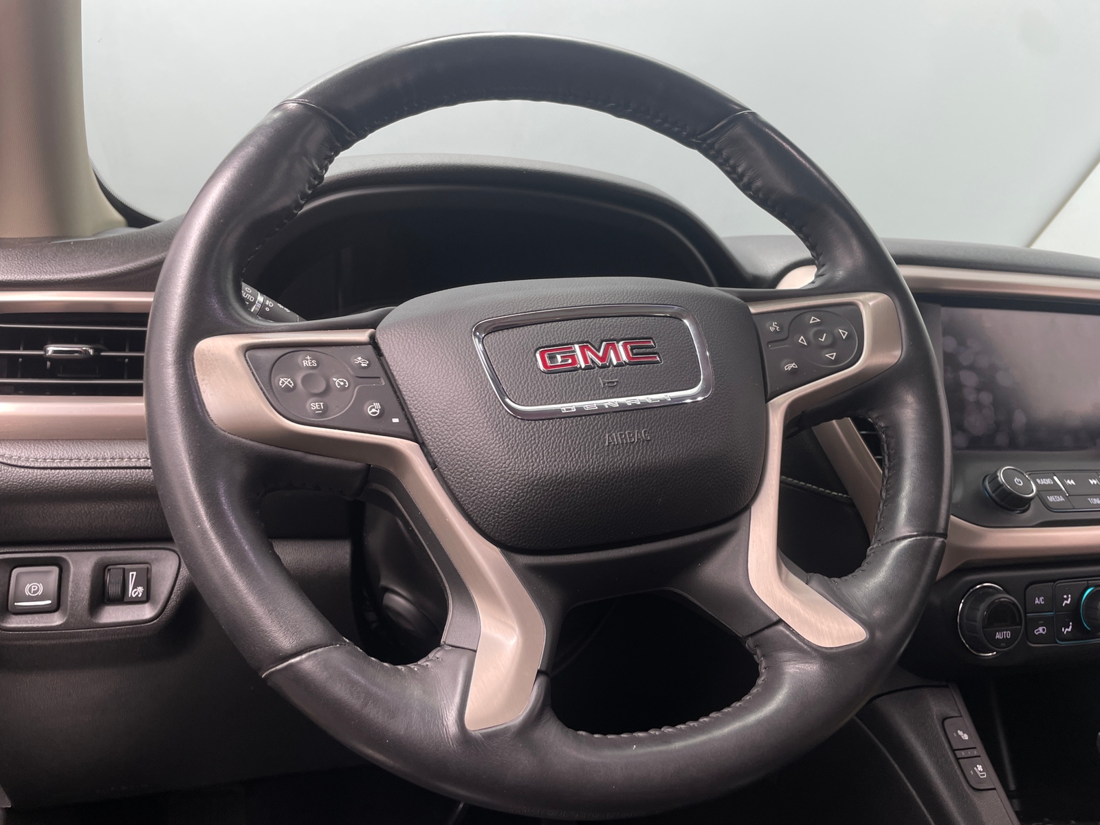 Thumbnail: 2018 GMC Acadia - 4