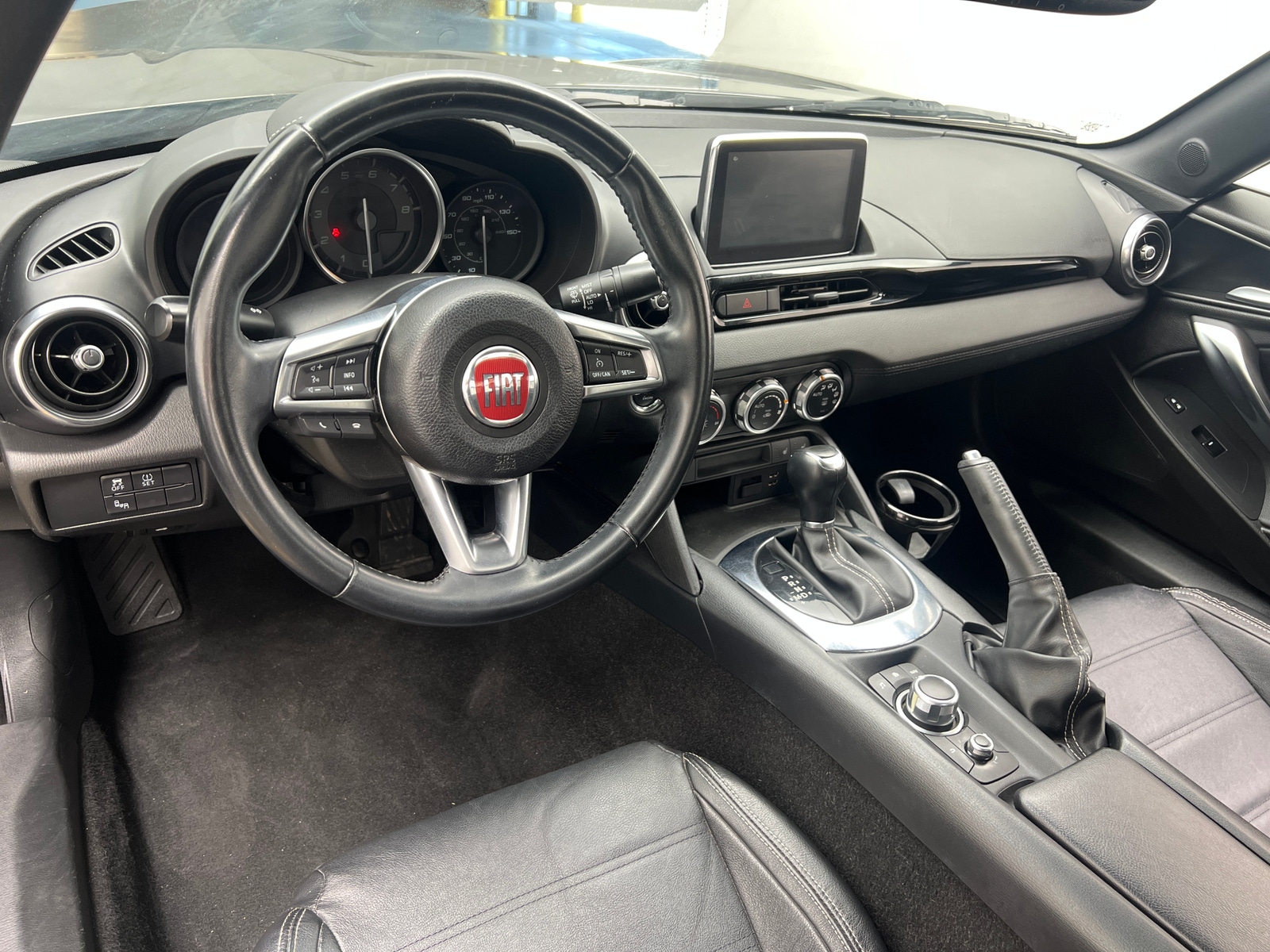 Thumbnail: 2018 Fiat 124 Spider - 3
