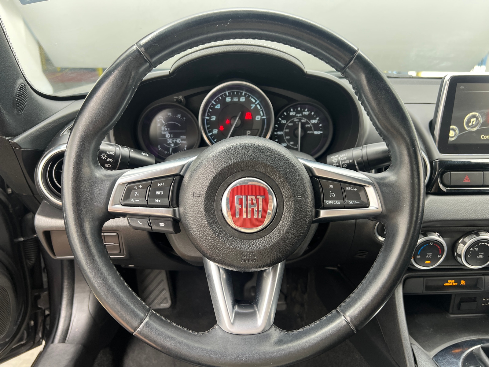 Thumbnail: 2018 Fiat 124 Spider - 5