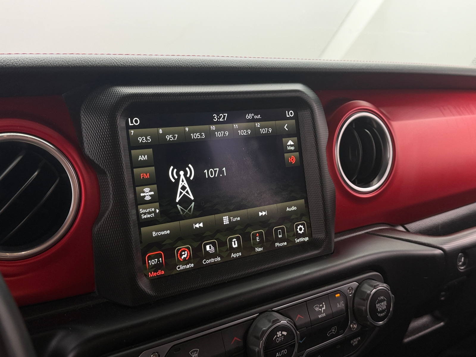 Thumbnail: 2022 Jeep Wrangler - 3