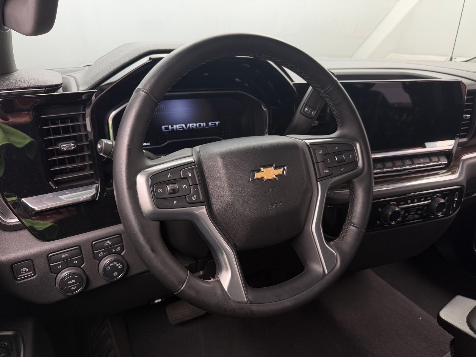Thumbnail: 2023 Chevrolet Silverado 1500 - 5
