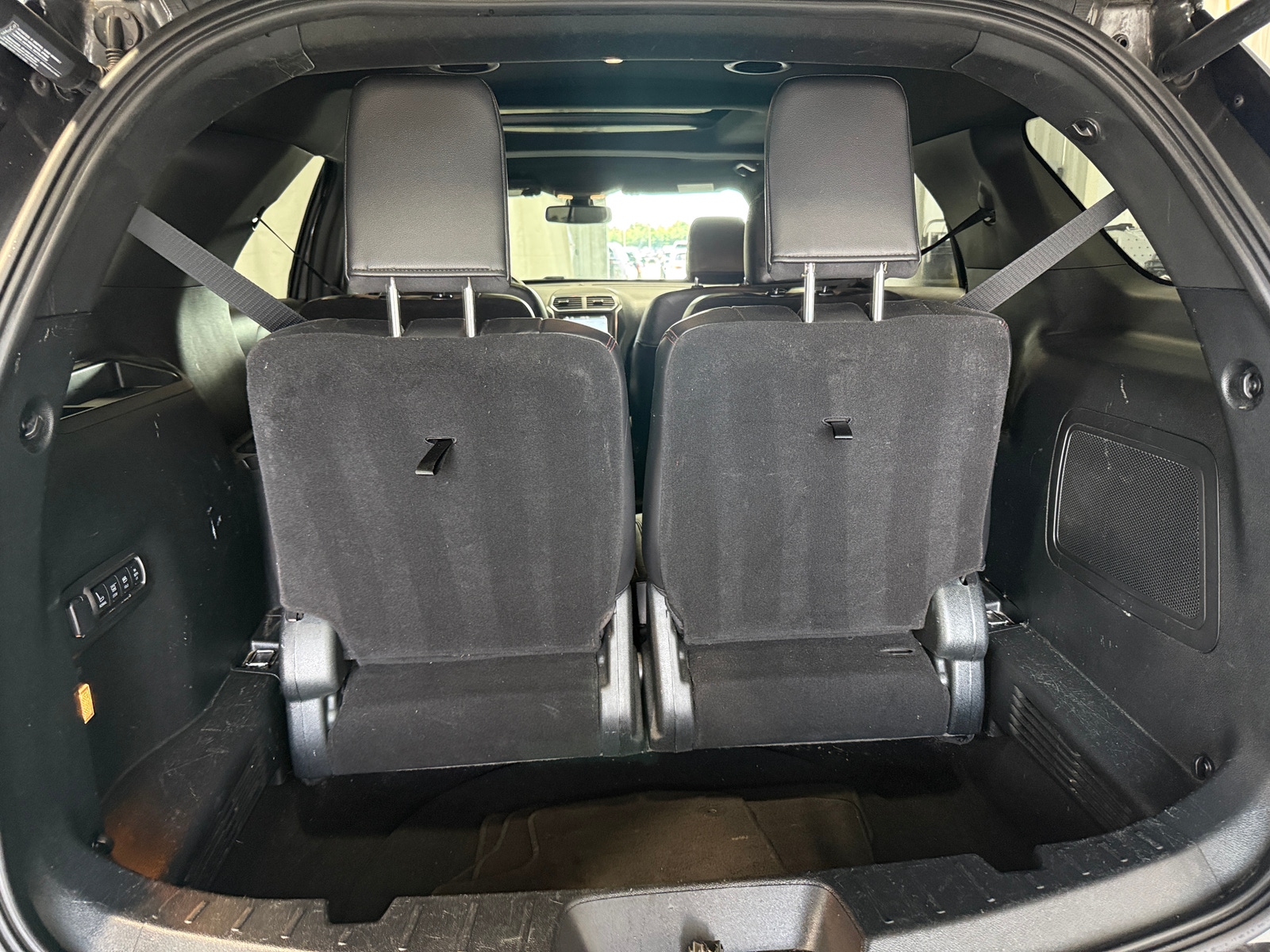 Thumbnail: 2019 Ford Explorer - 6