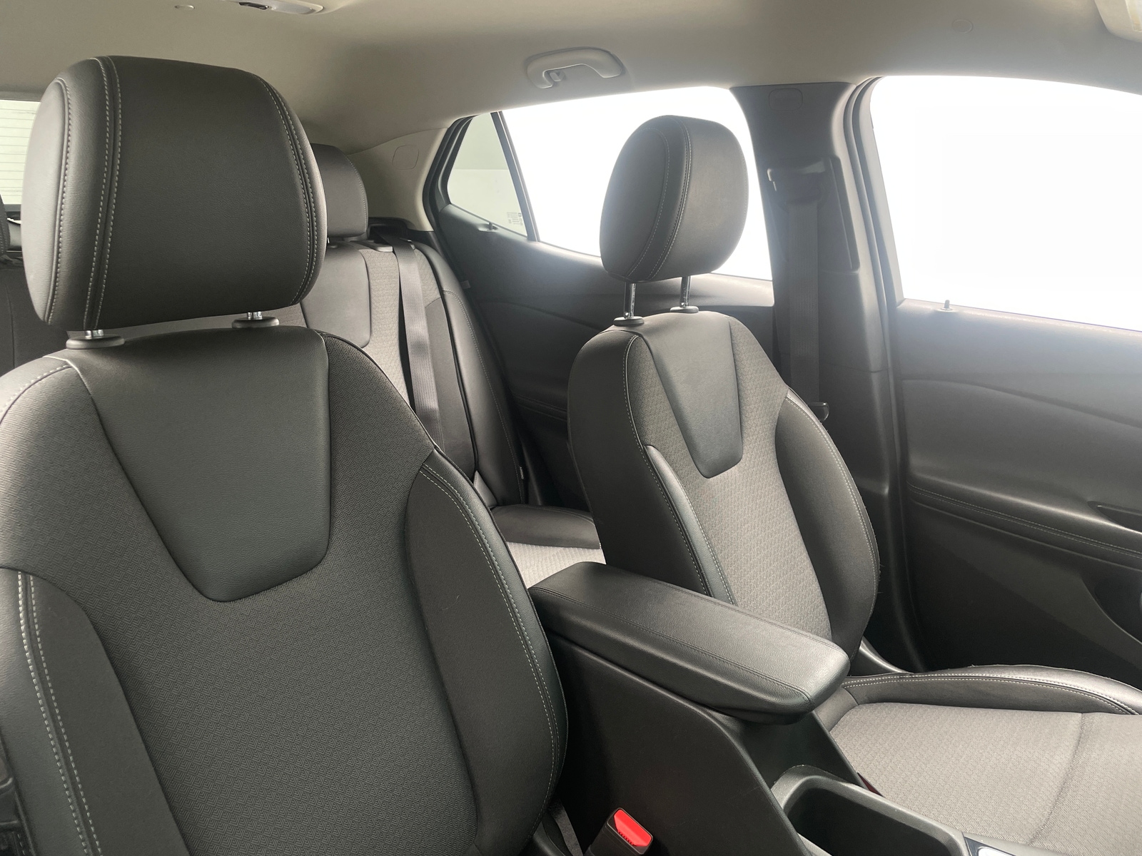 Thumbnail: 2025 Buick Encore GX - 2
