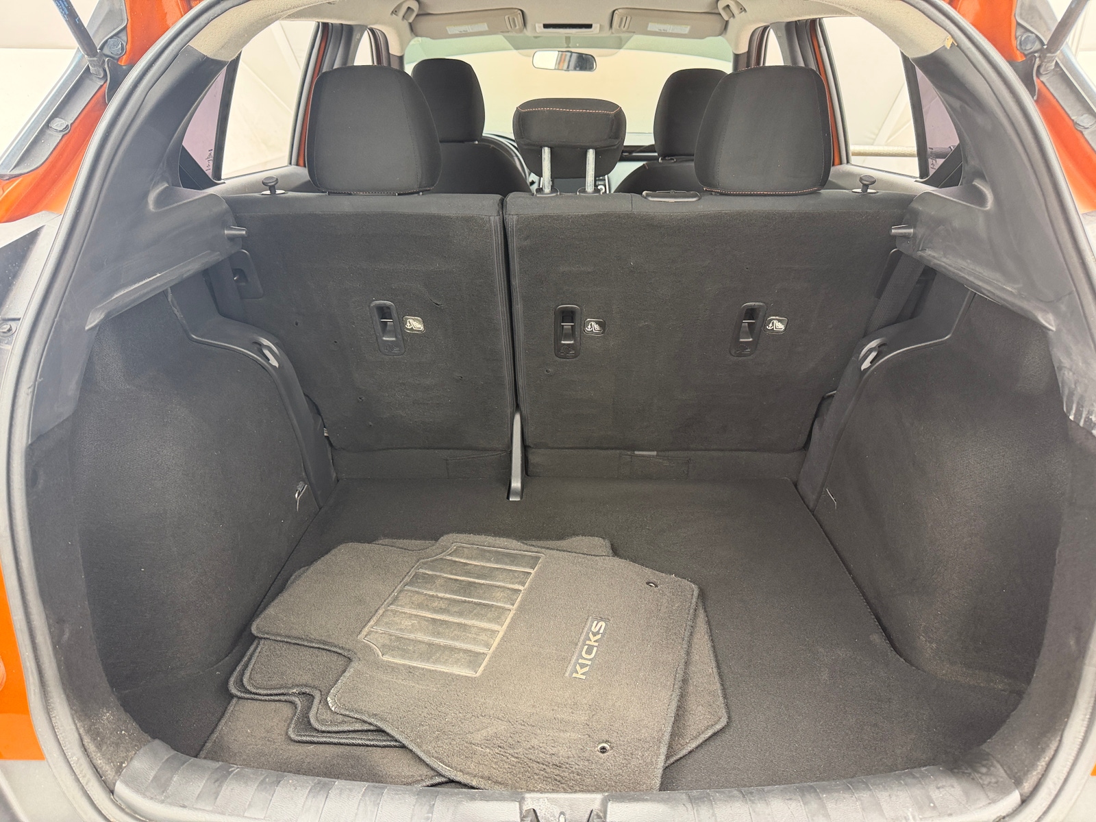 Thumbnail: 2019 Nissan Kicks - 7