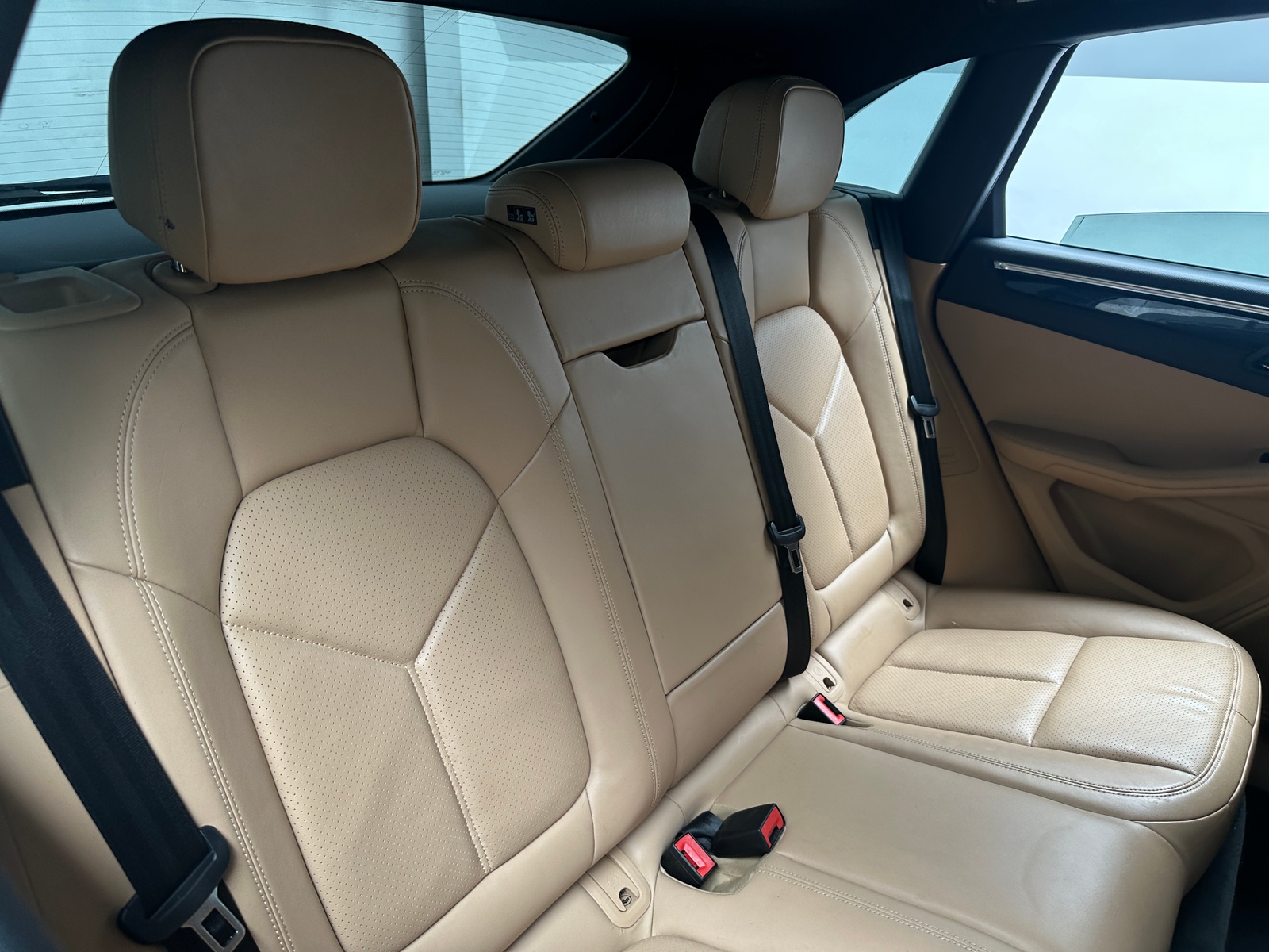 Thumbnail: 2018 Porsche Macan - 5