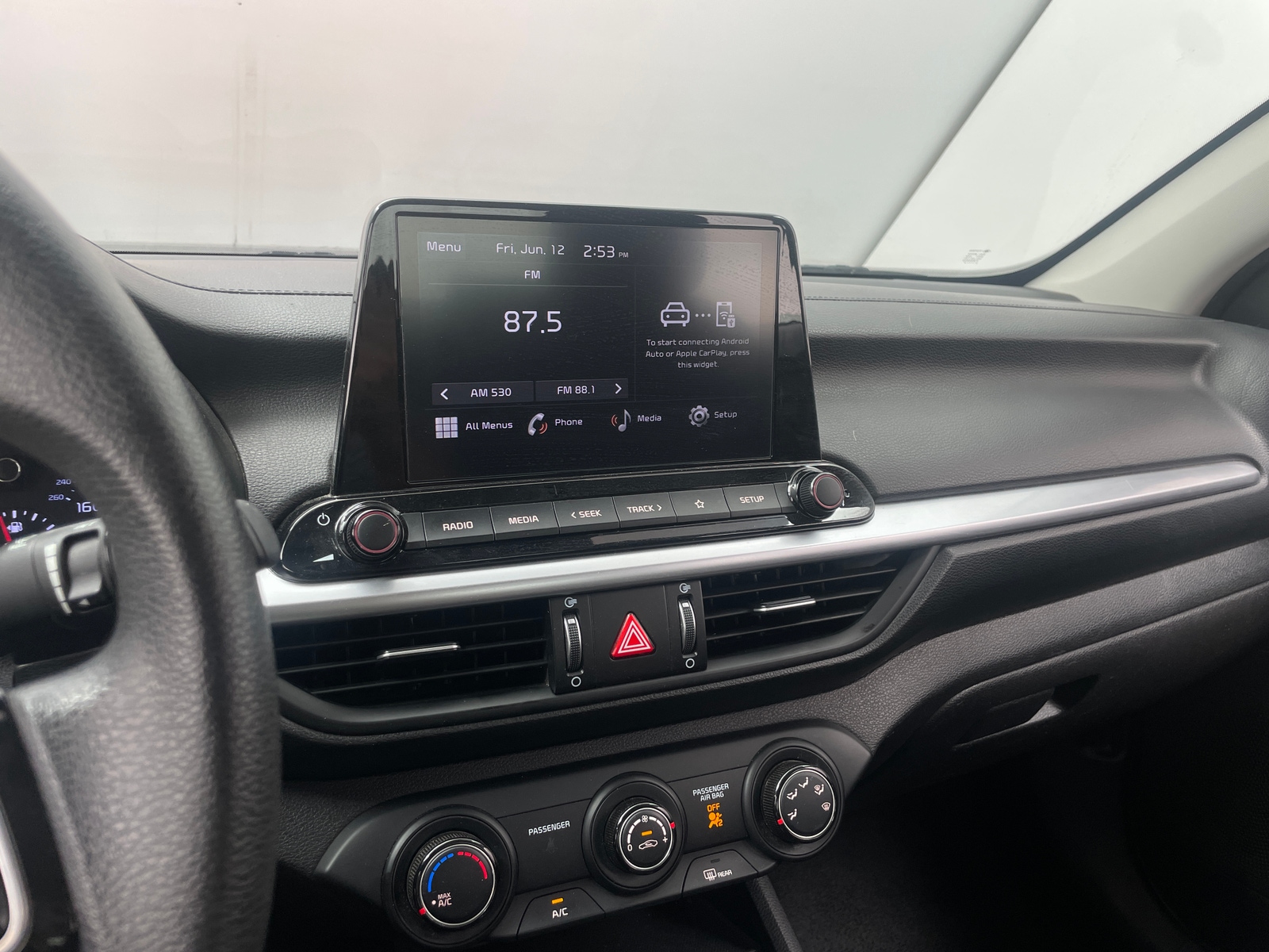 Thumbnail: 2023 Kia Forte - 4
