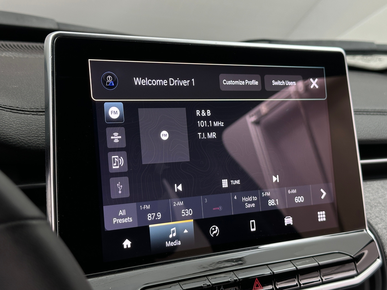 Thumbnail: 2023 Jeep Compass - 3