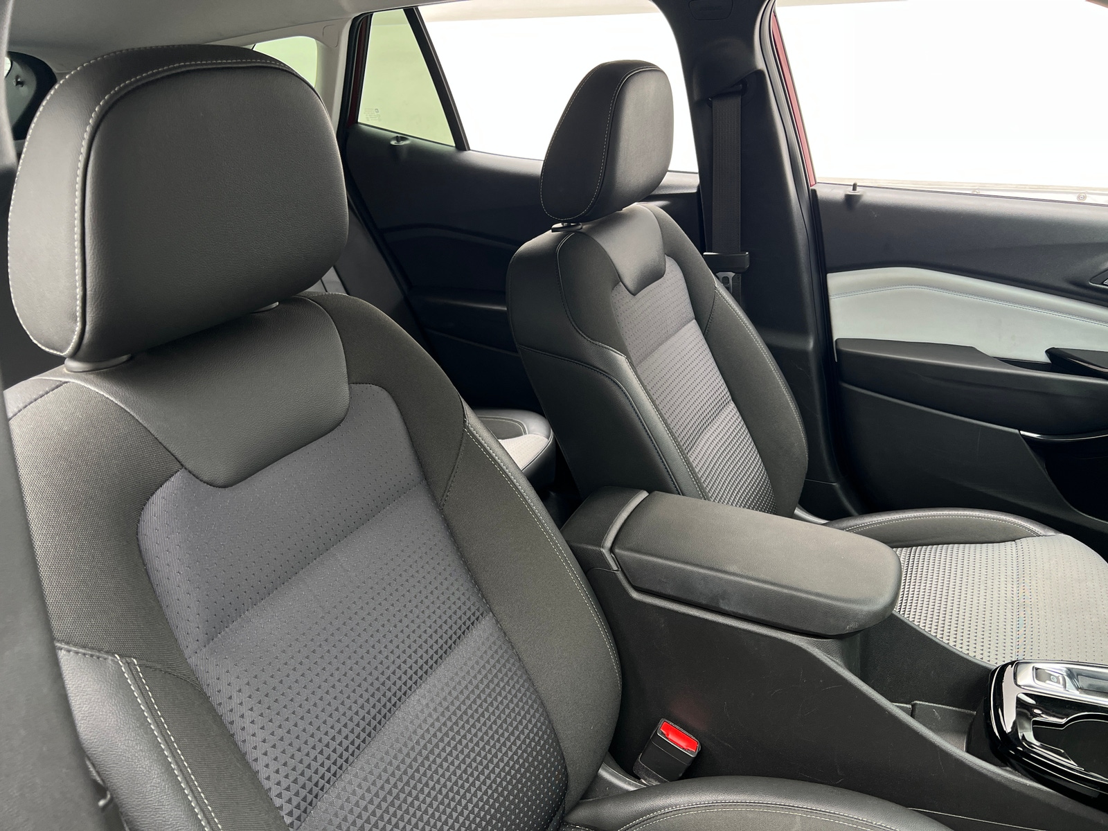 Thumbnail: 2025 Chevrolet Trax - 2