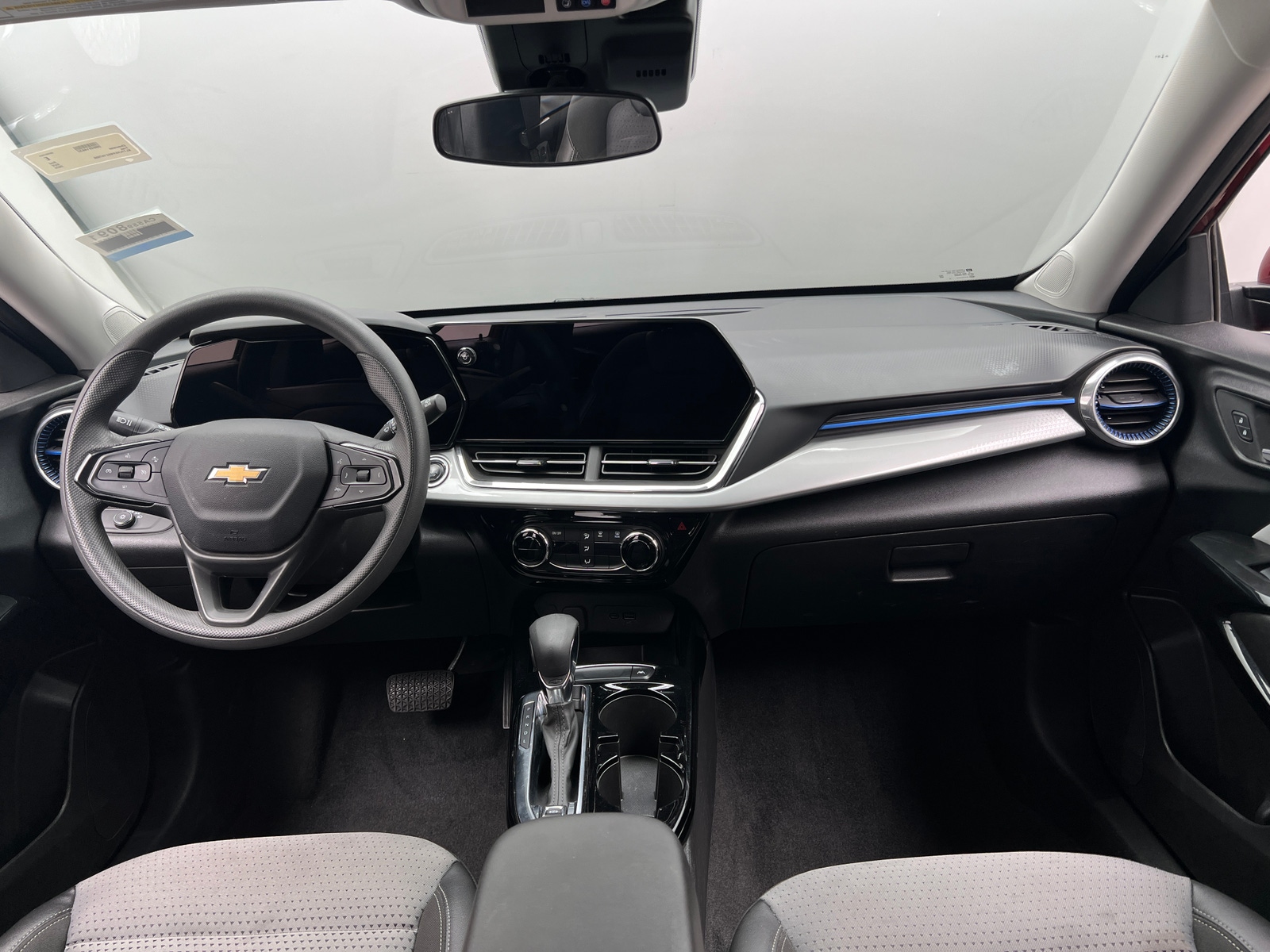 Thumbnail: 2025 Chevrolet Trax - 3