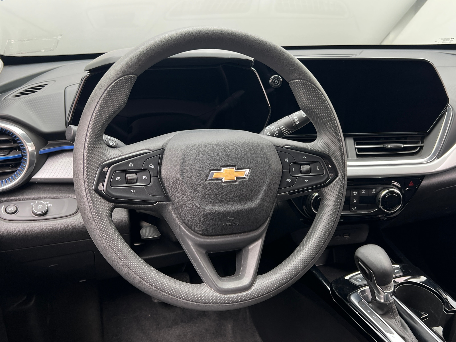 Thumbnail: 2025 Chevrolet Trax - 5