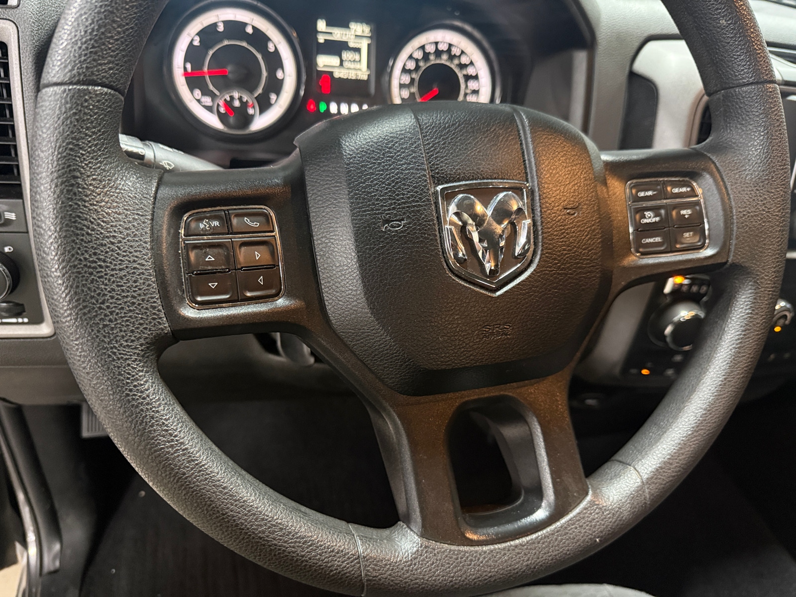 Thumbnail: 2019 RAM 1500 Classic - 5