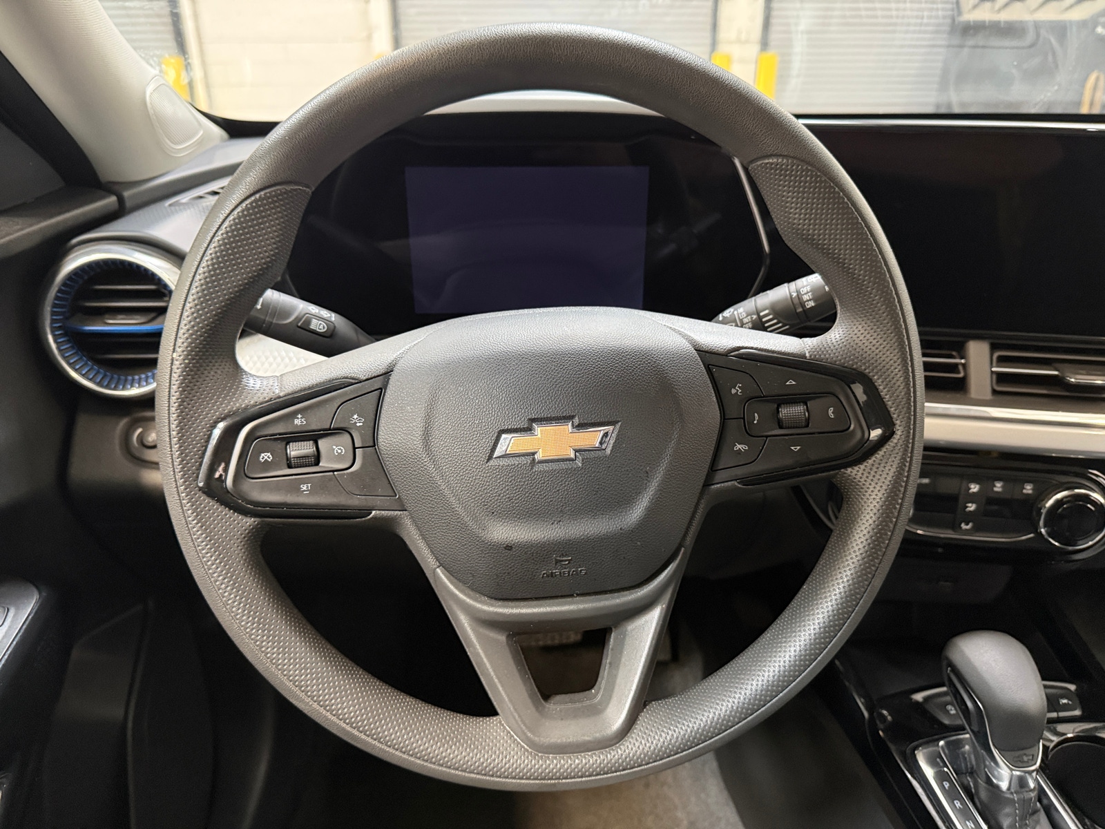 Thumbnail: 2025 Chevrolet Trax - 5