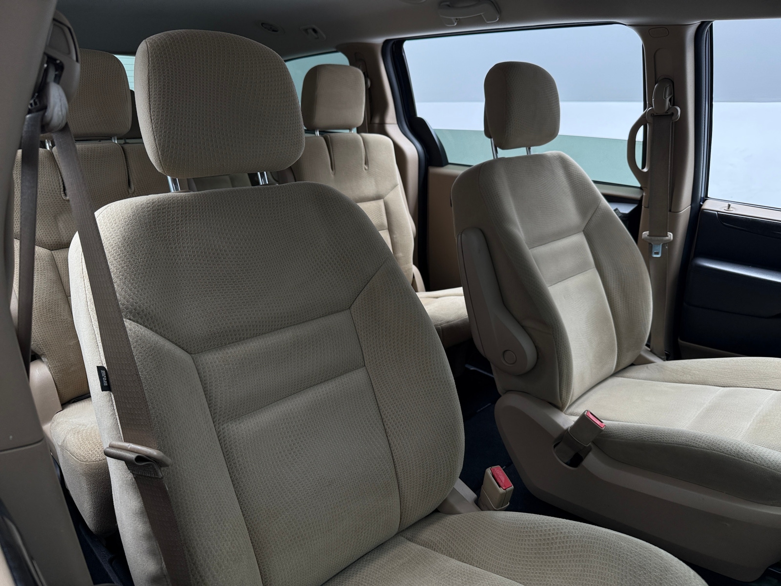 Thumbnail: 2016 Dodge Grand Caravan - 2