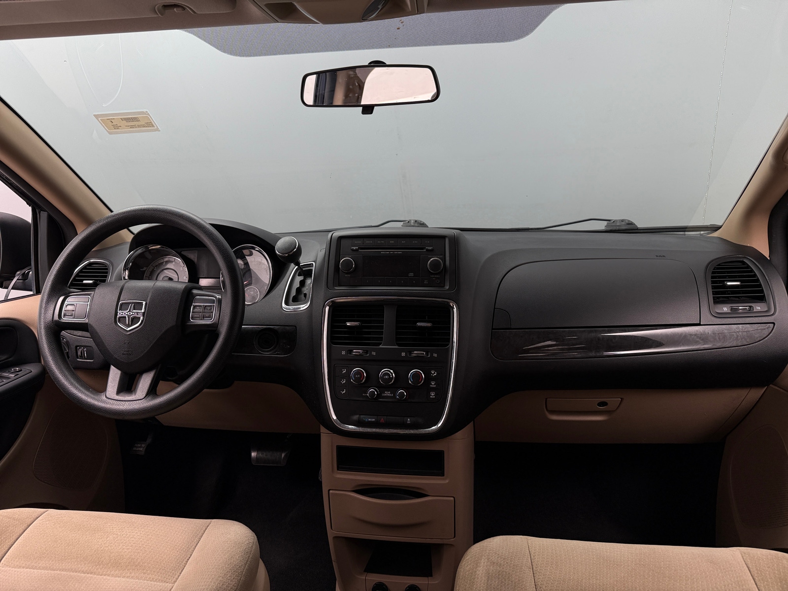 Thumbnail: 2016 Dodge Grand Caravan - 3