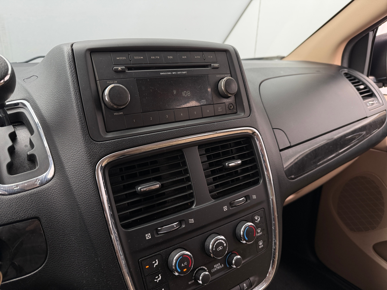 Thumbnail: 2016 Dodge Grand Caravan - 4