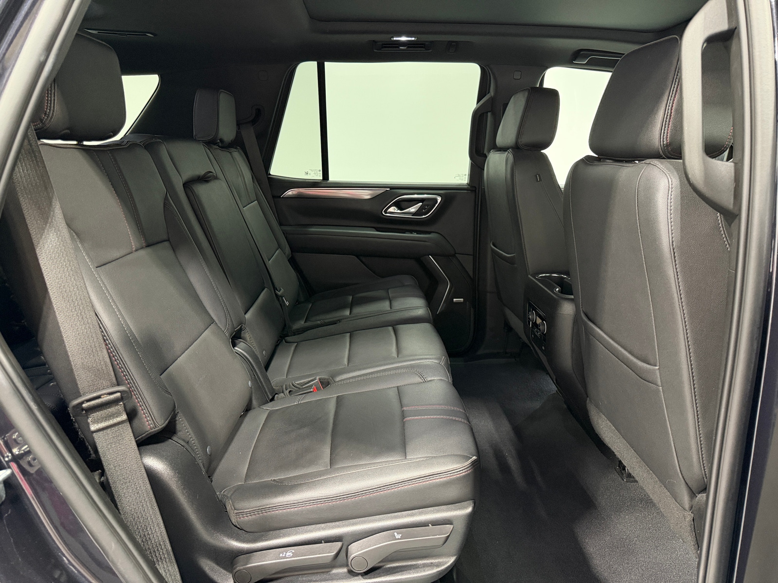 Thumbnail: 2023 Chevrolet Tahoe - 5