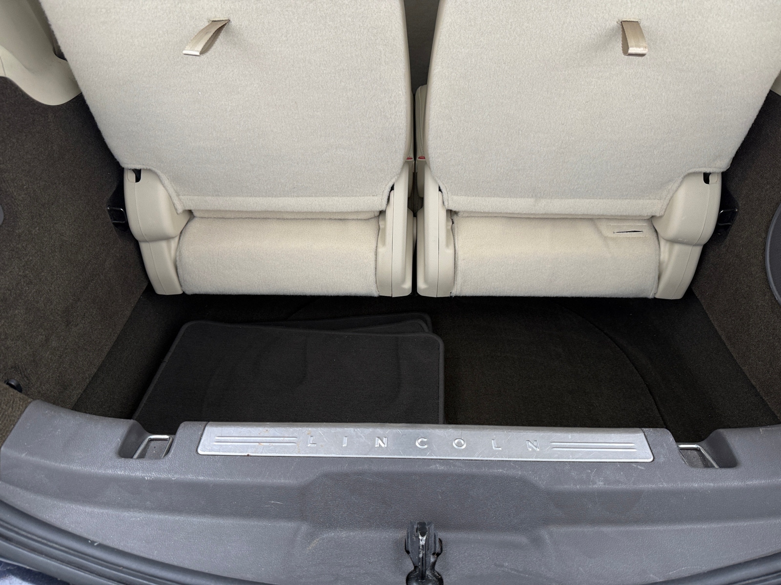 Thumbnail: 2013 Lincoln MKT - 6