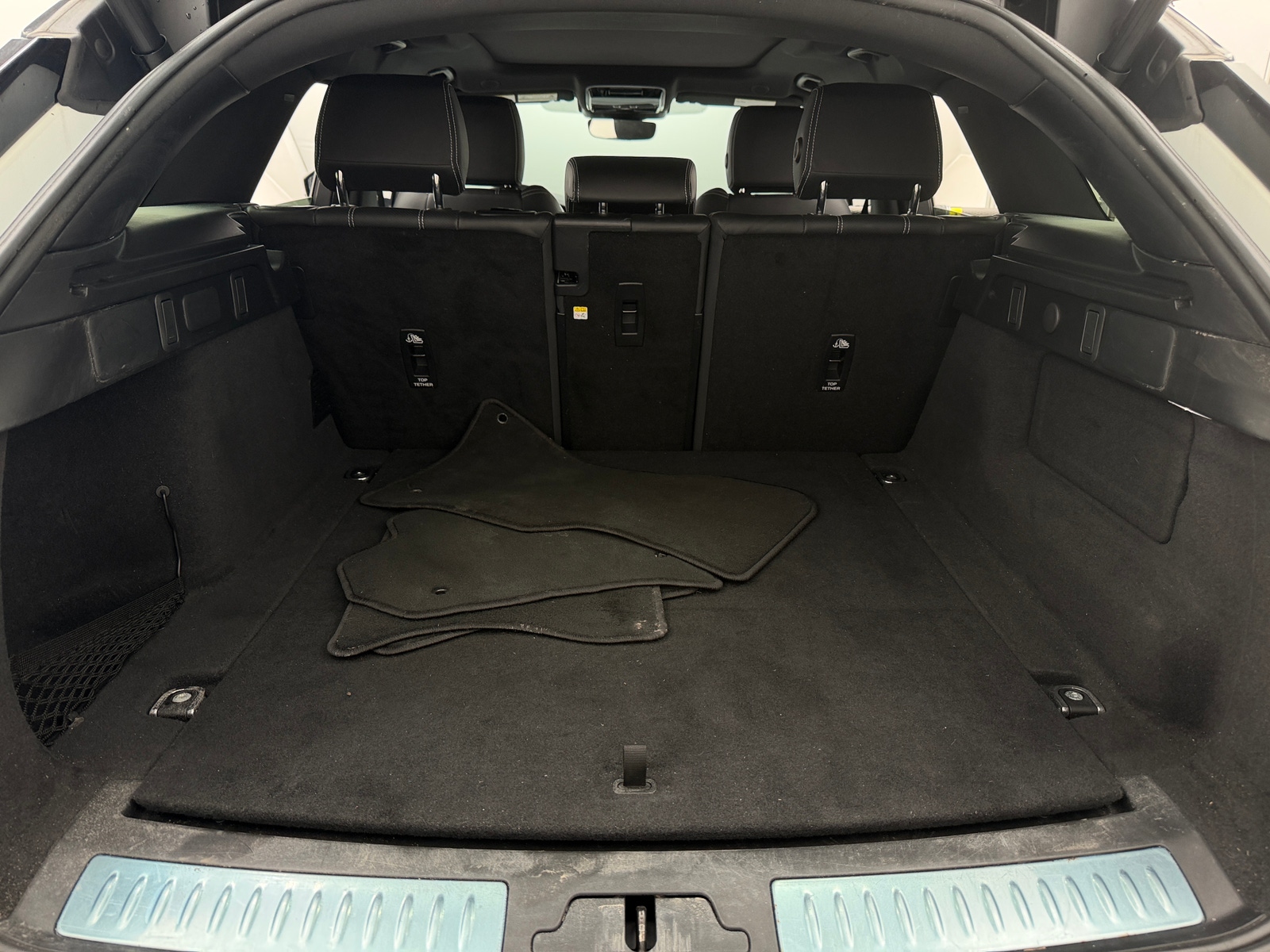 Thumbnail: 2023 Land Rover Range Rover Velar - 6