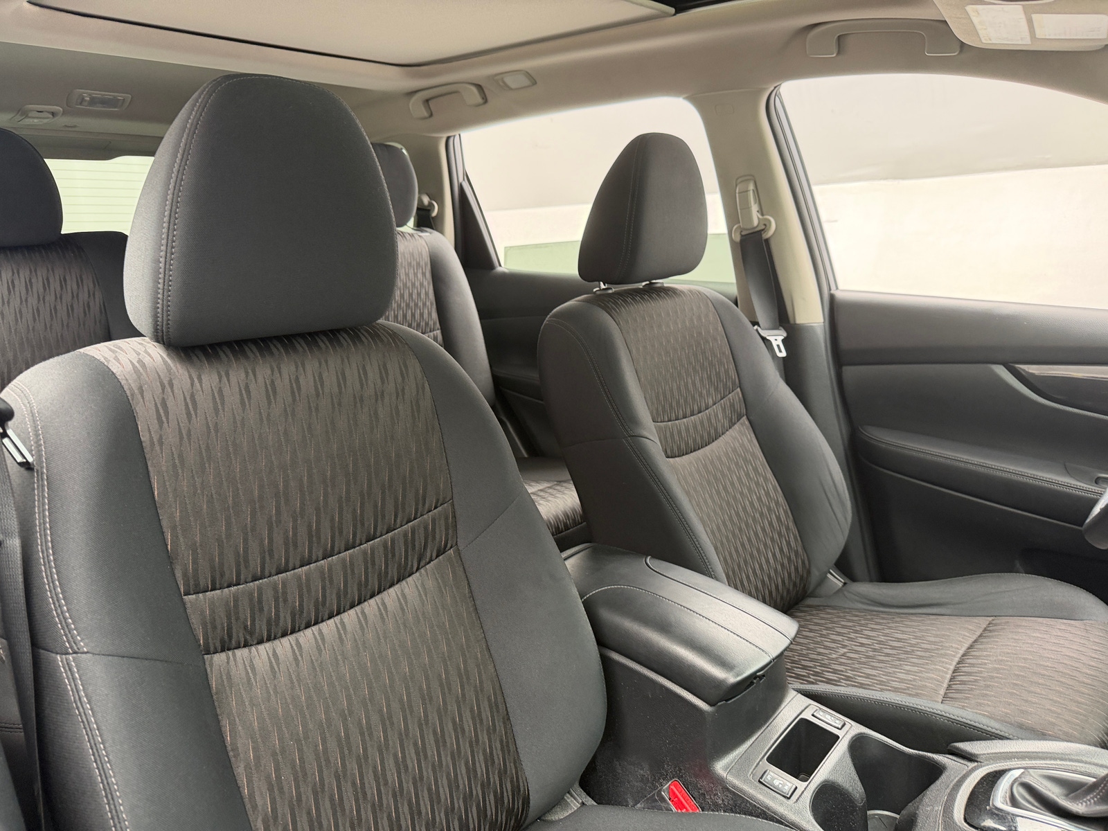 Thumbnail: 2017 Nissan Rogue - 2